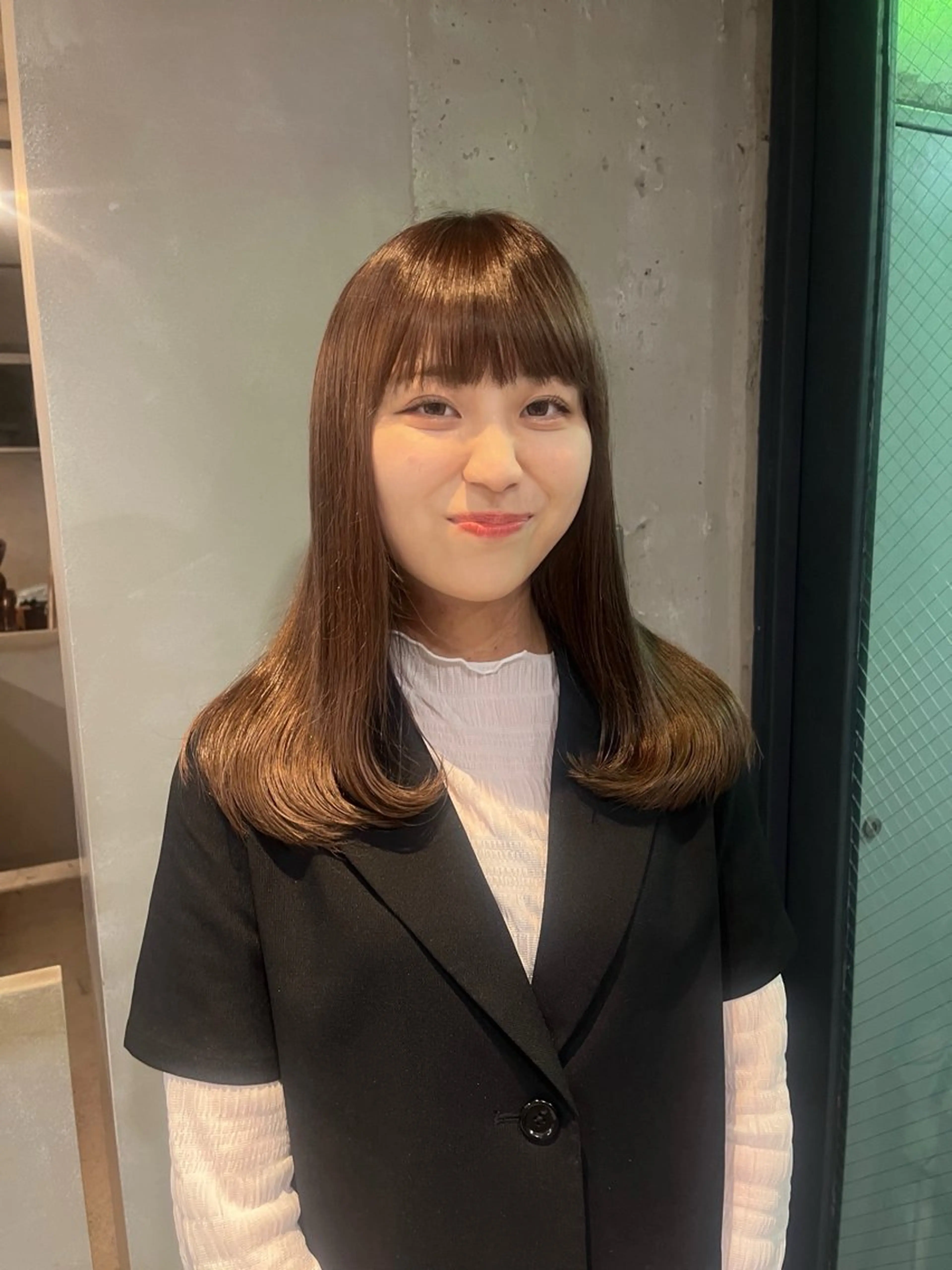 ロング カラー ベージュカラー 岩間 ゆいこのヘアスタイル