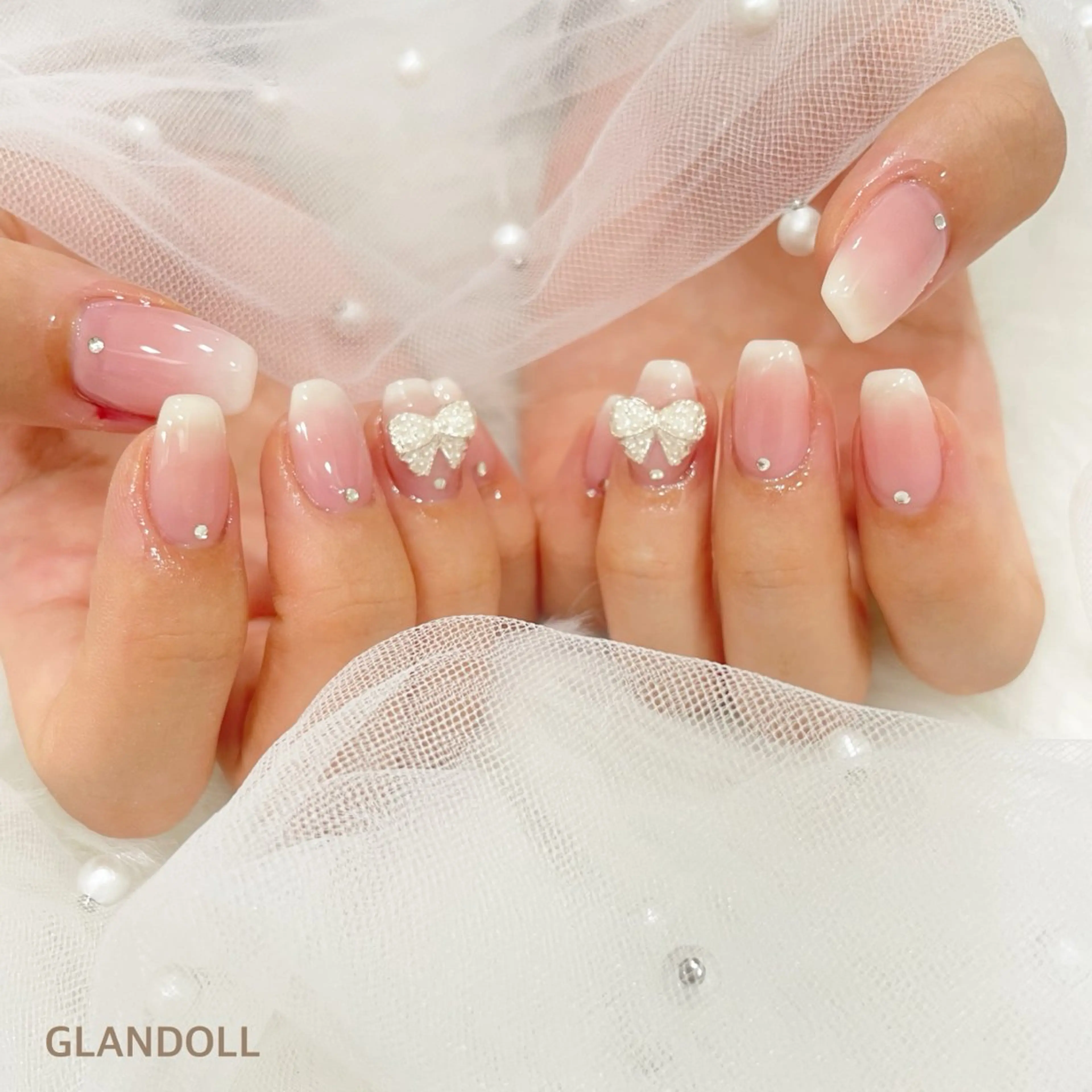 ネイル ハンドネイル GLANDOLL YURIのネイルデザイン