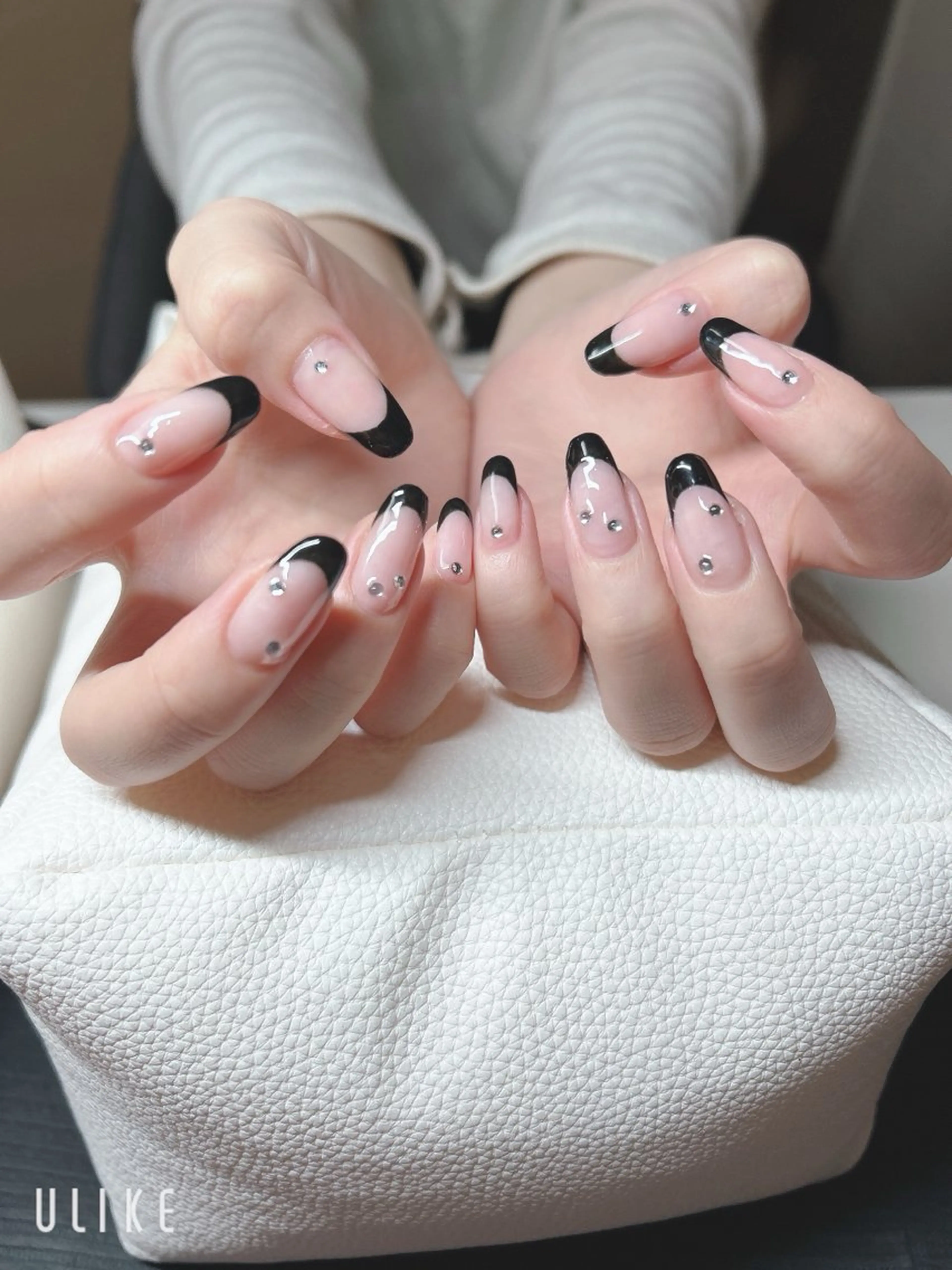 ネイル フレンチネイル aneughan nailのネイルデザイン