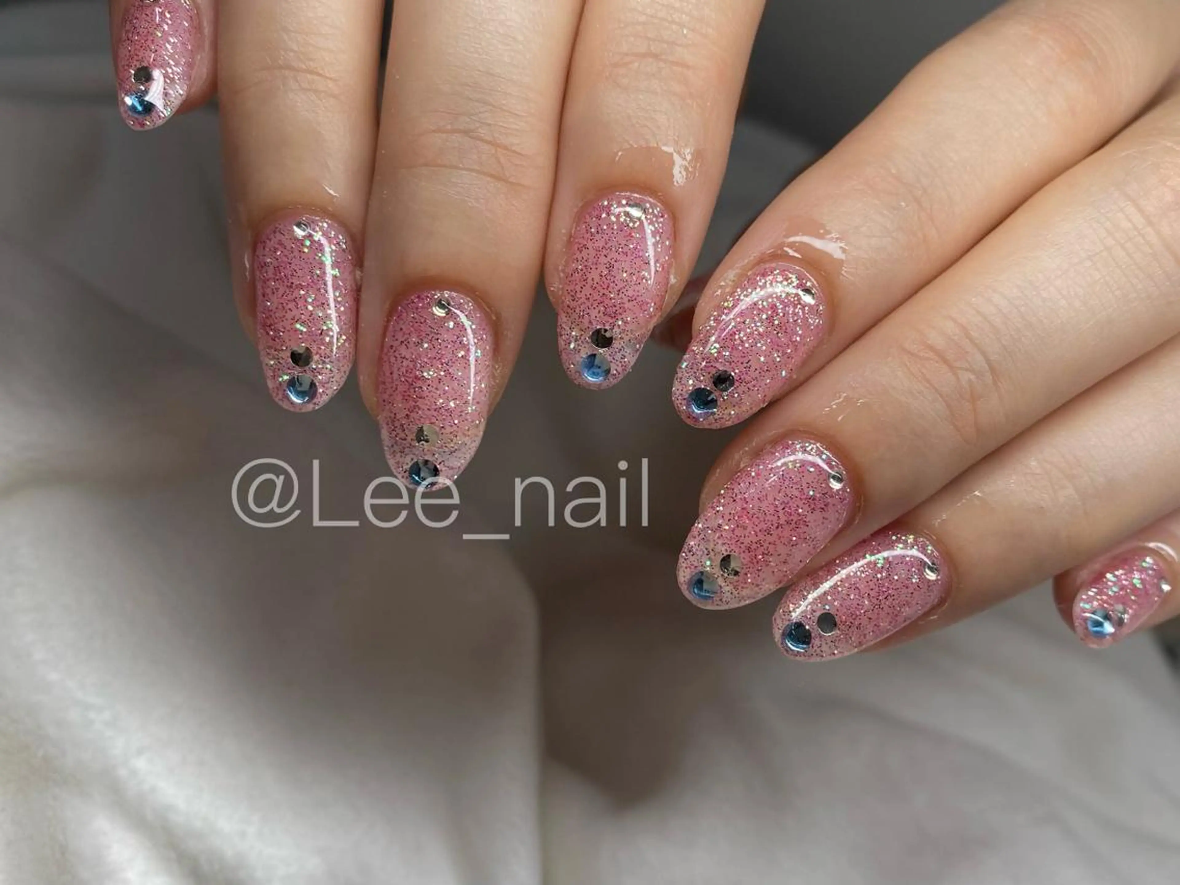 ネイル ラメ(グリッター) ストーンネイル ハンドネイル Lee_ nailのネイルデザイン