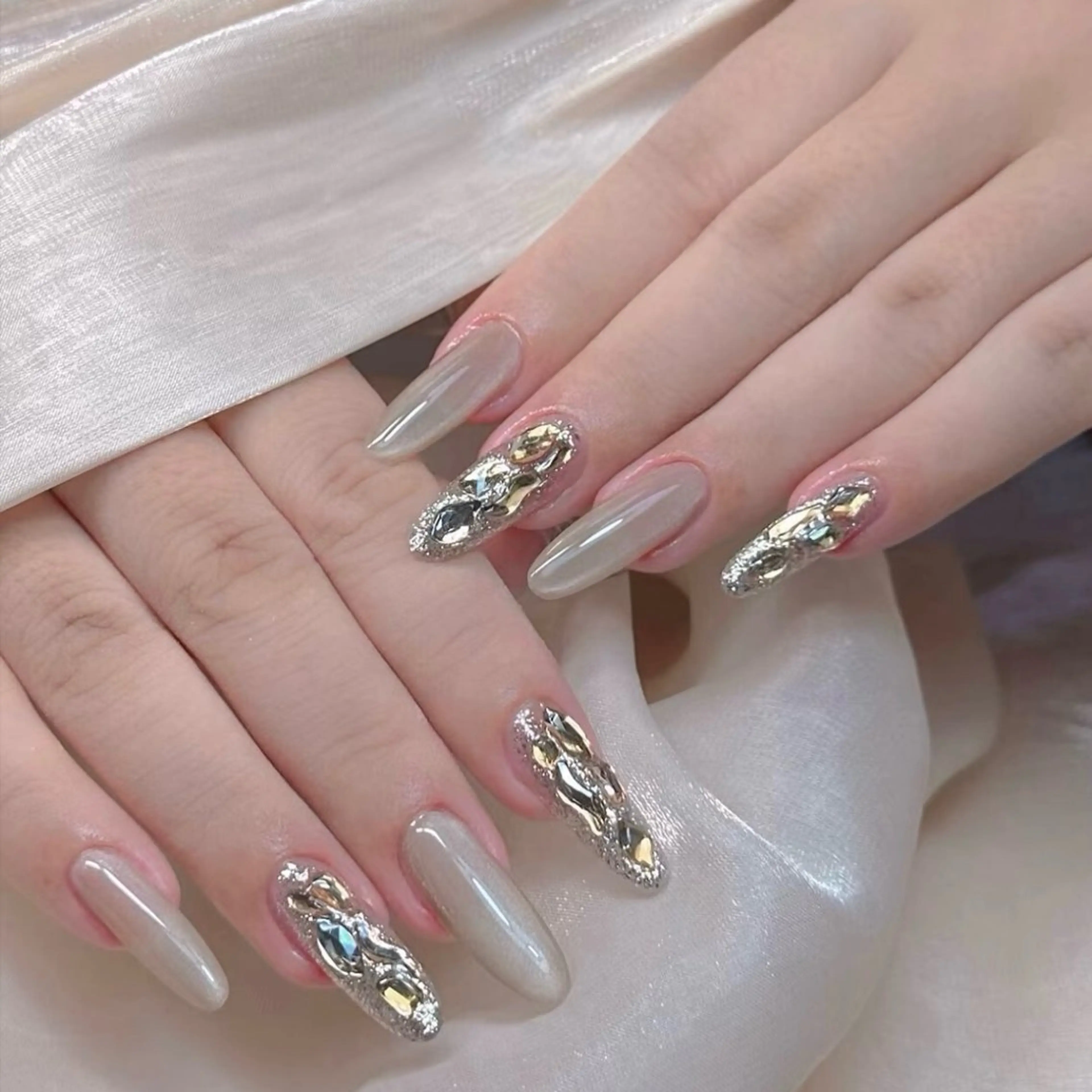ネイル チークネイル 長さ出し フレンチネイル ガーリー 韓国ネイル sun nail池袋 モデル募集のネイルデザイン