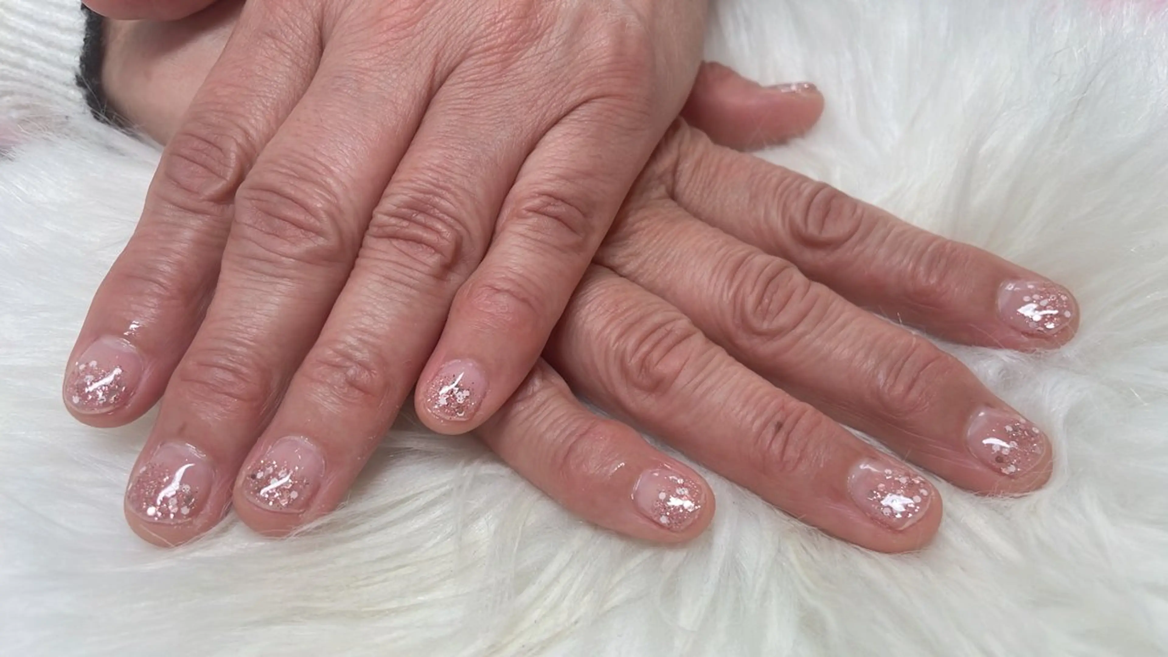 ネイル Amoureuse Satomiのネイルデザイン