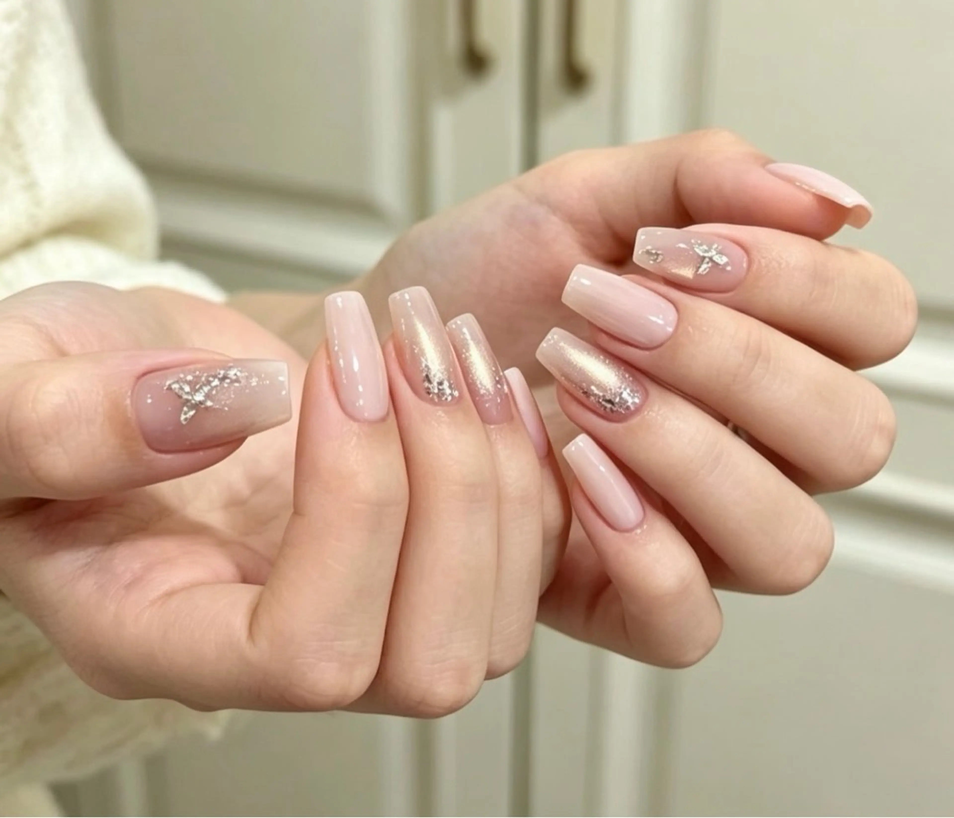 ネイル オーロラネイル べっ甲ネイル チークネイル 成人式 長さ出し ハンドネイル ハンドケア For you. Nail Salonのネイルデザイン