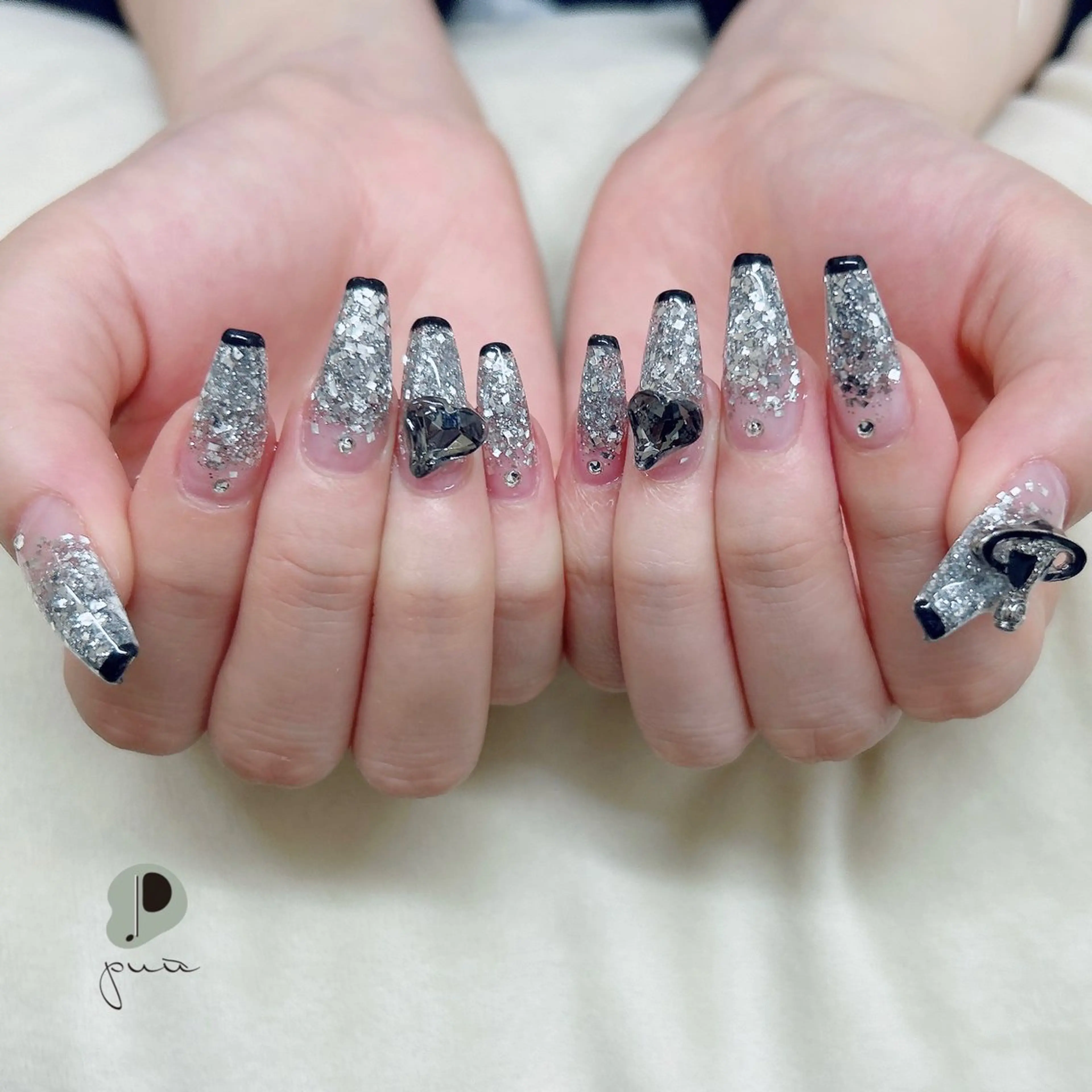 ネイル グラデーション ハート スカルプネイル 冬ネイル ハンドネイル Nail salon puu kyotoのネイルデザイン