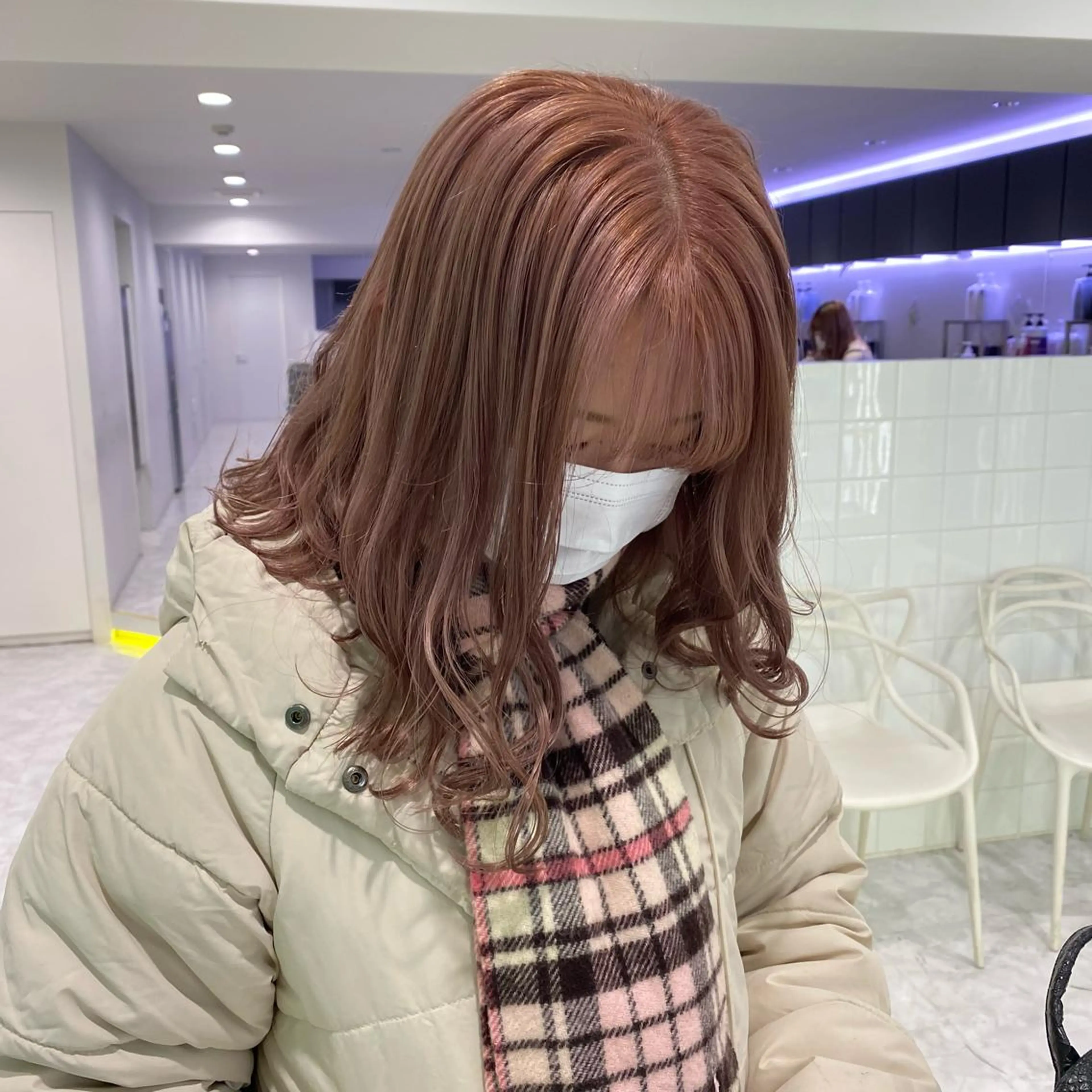 セミロング カラー ヘアアレンジ ヘアカラー トリートメント mai🍑暖色カラー /レイヤー💖のヘアスタイル