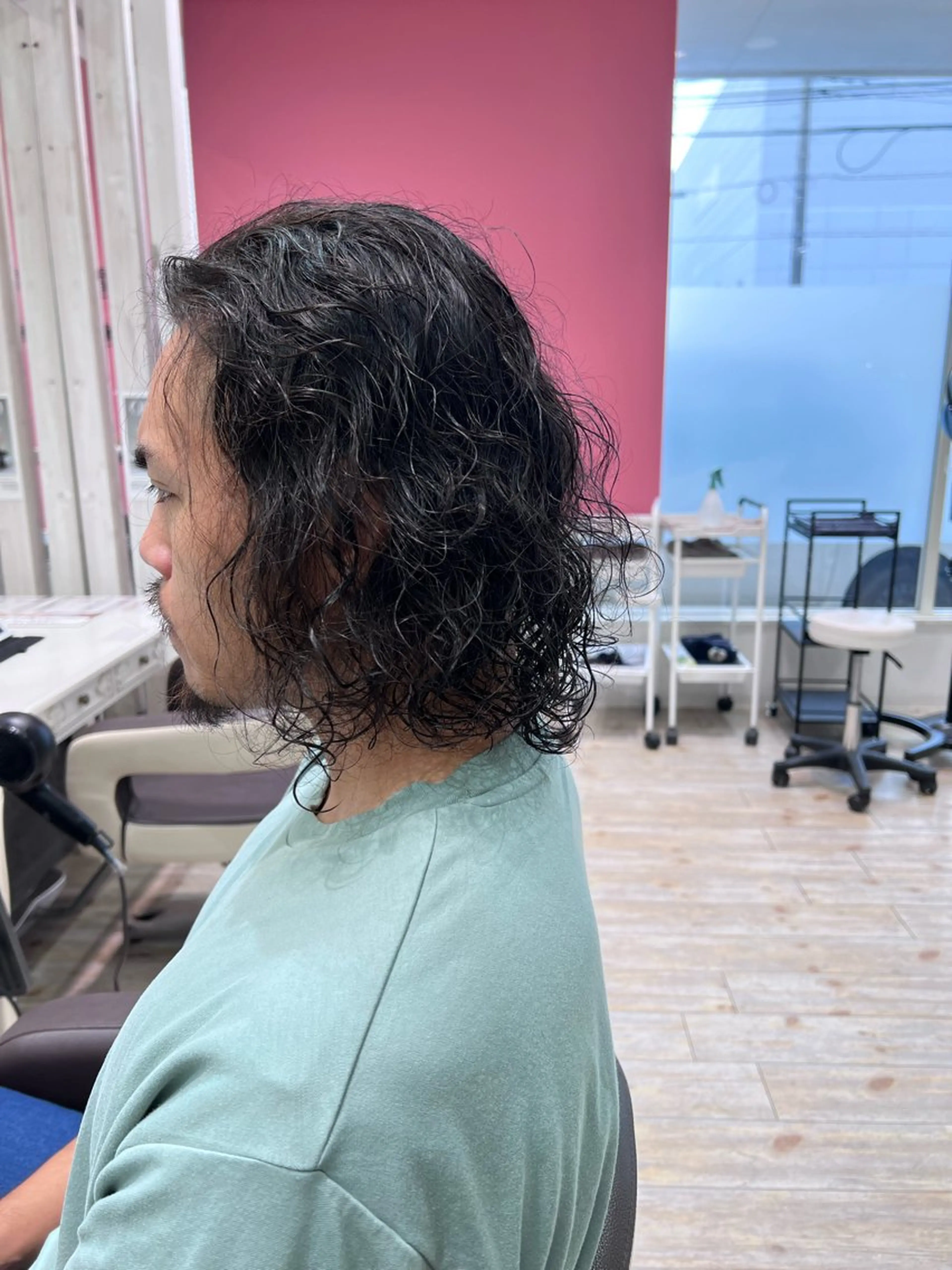 ミディアム ミディアムパーマ ☘️Garden 石栗一樹☘️のヘアスタイル