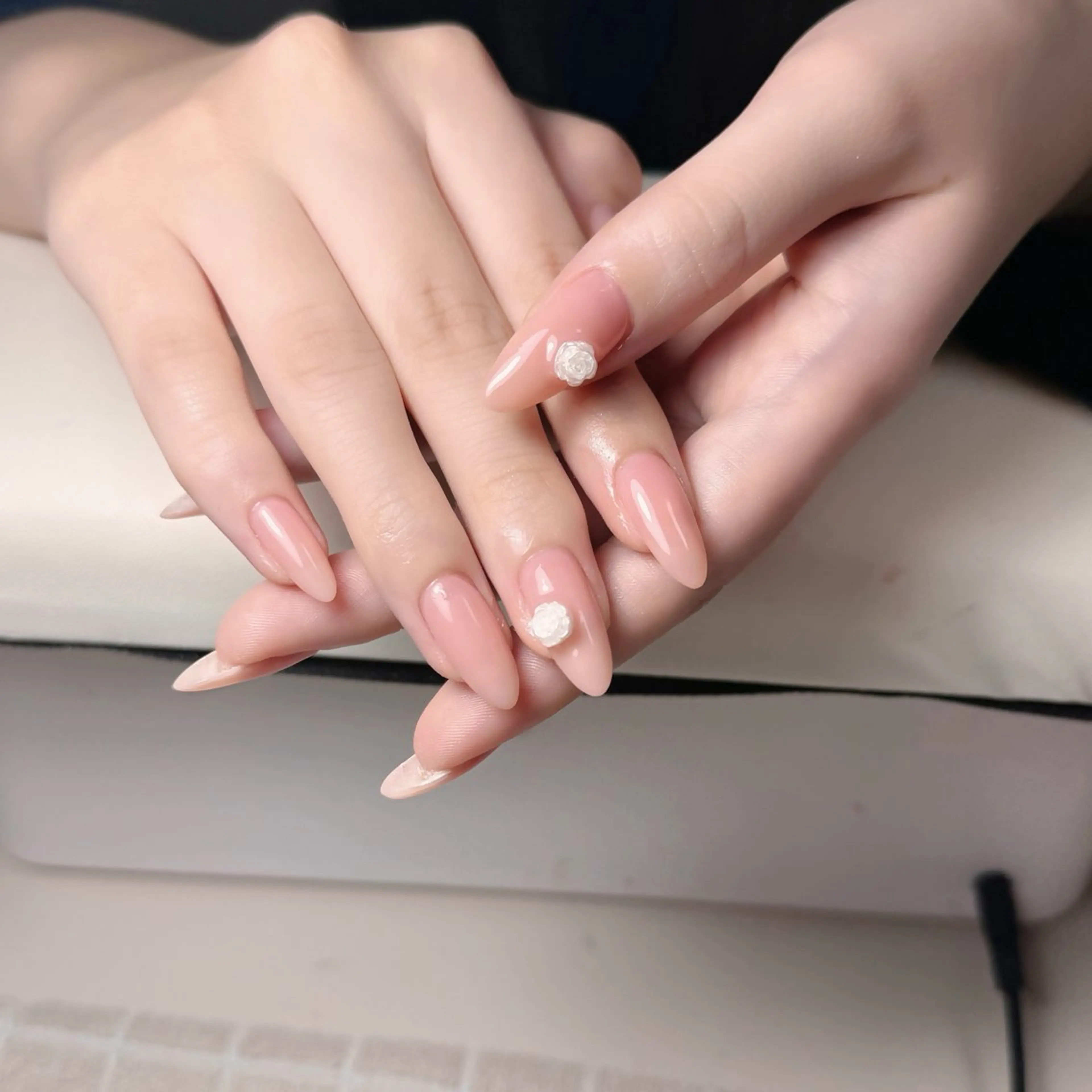 ネイル チークネイル フレンチネイル グラデーション 韓国ネイル マグネットネイル Hana Nailのネイルデザイン