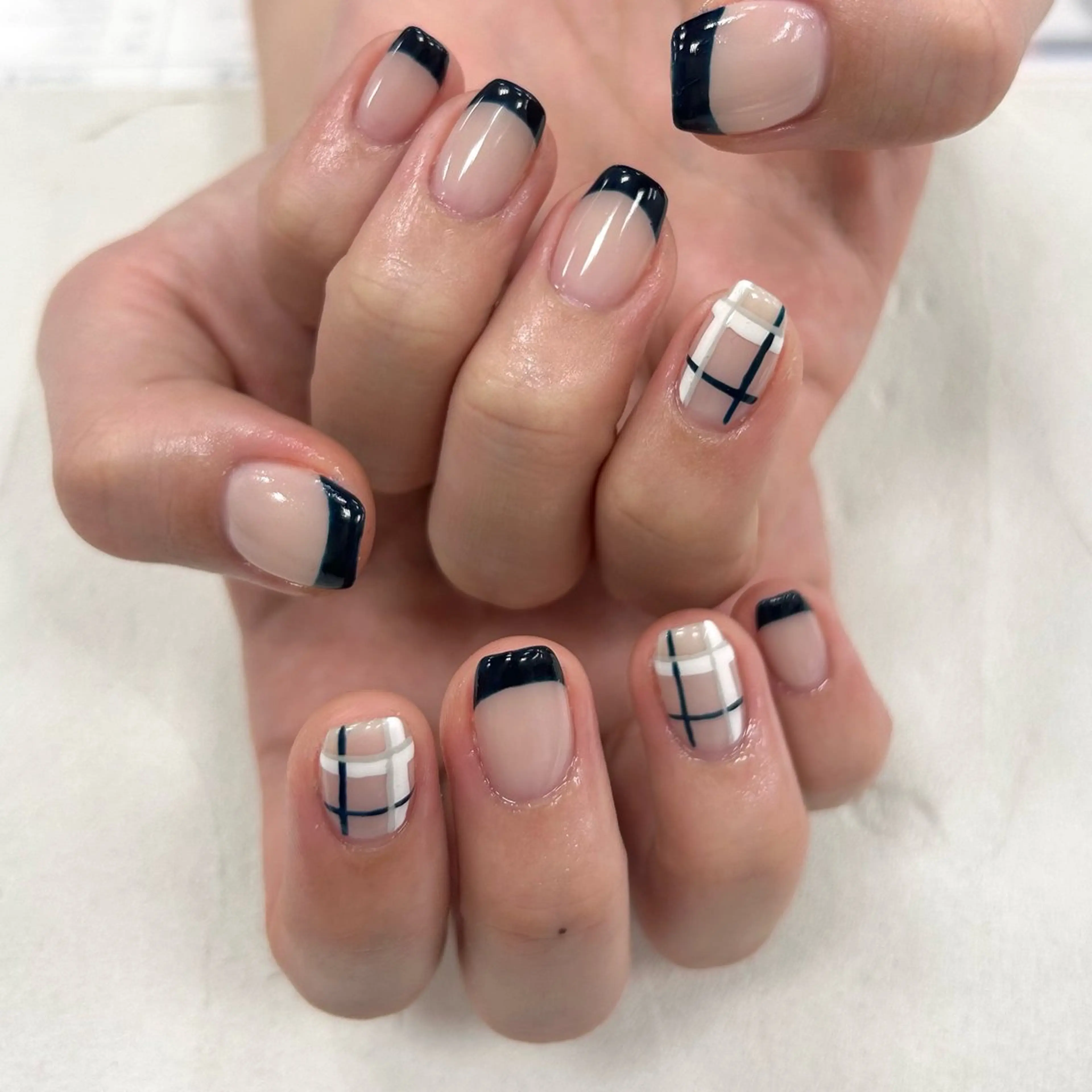 ネイル ハンドネイル Bianca  🎀 Hayakawaのネイルデザイン