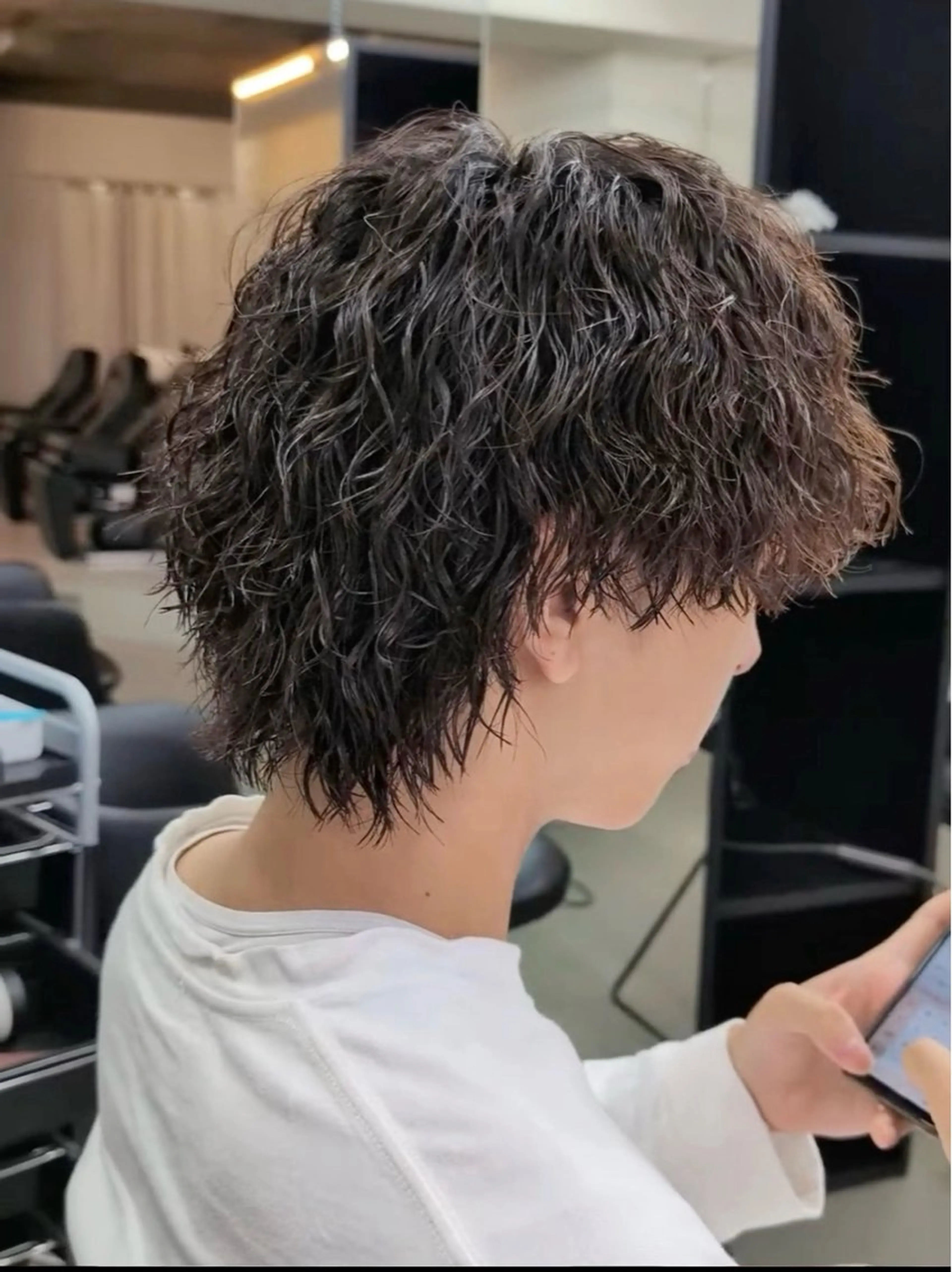 ショート パーマ メンズ メンズパーマ 波巻きパーマ 渋谷／ブリーチ／ カラーモデル／はるとのヘアスタイル