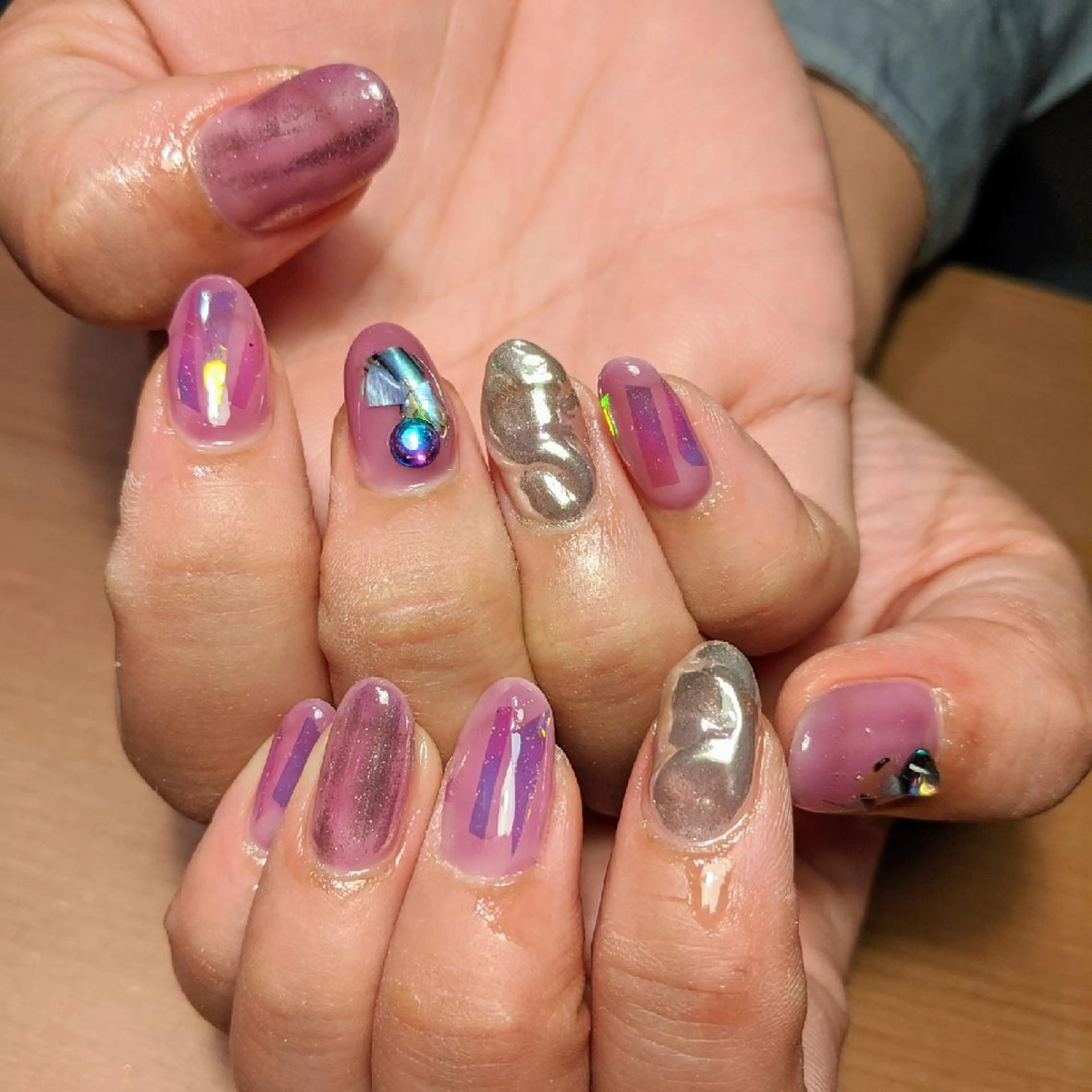 ネイル ｱｲﾗｯｼｭ ﾈｲﾙ ｻﾛﾝ つけるのマツエク・マツパデザイン