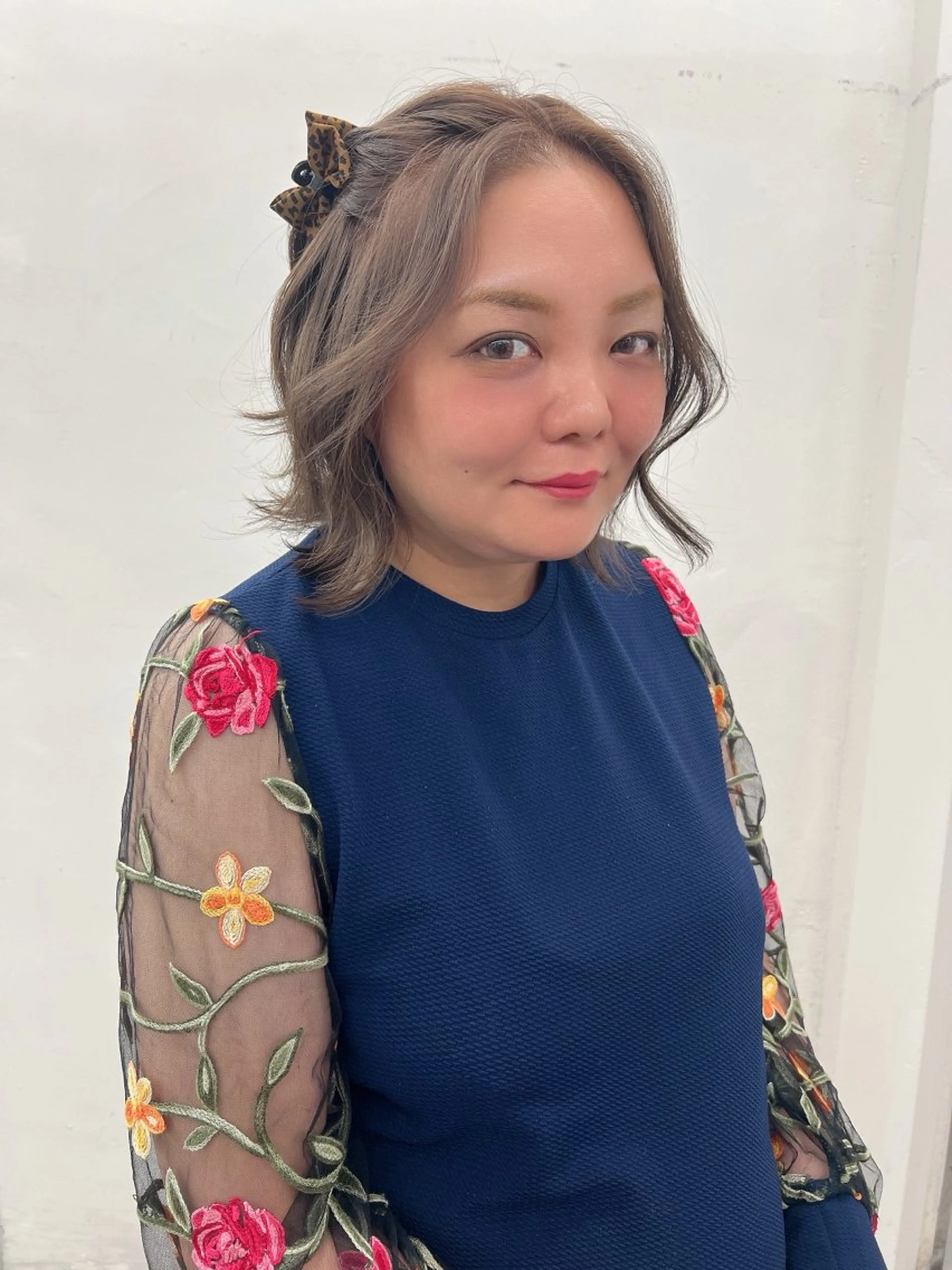 カラー ブリーチ ハイトーン /愛子のヘアスタイル