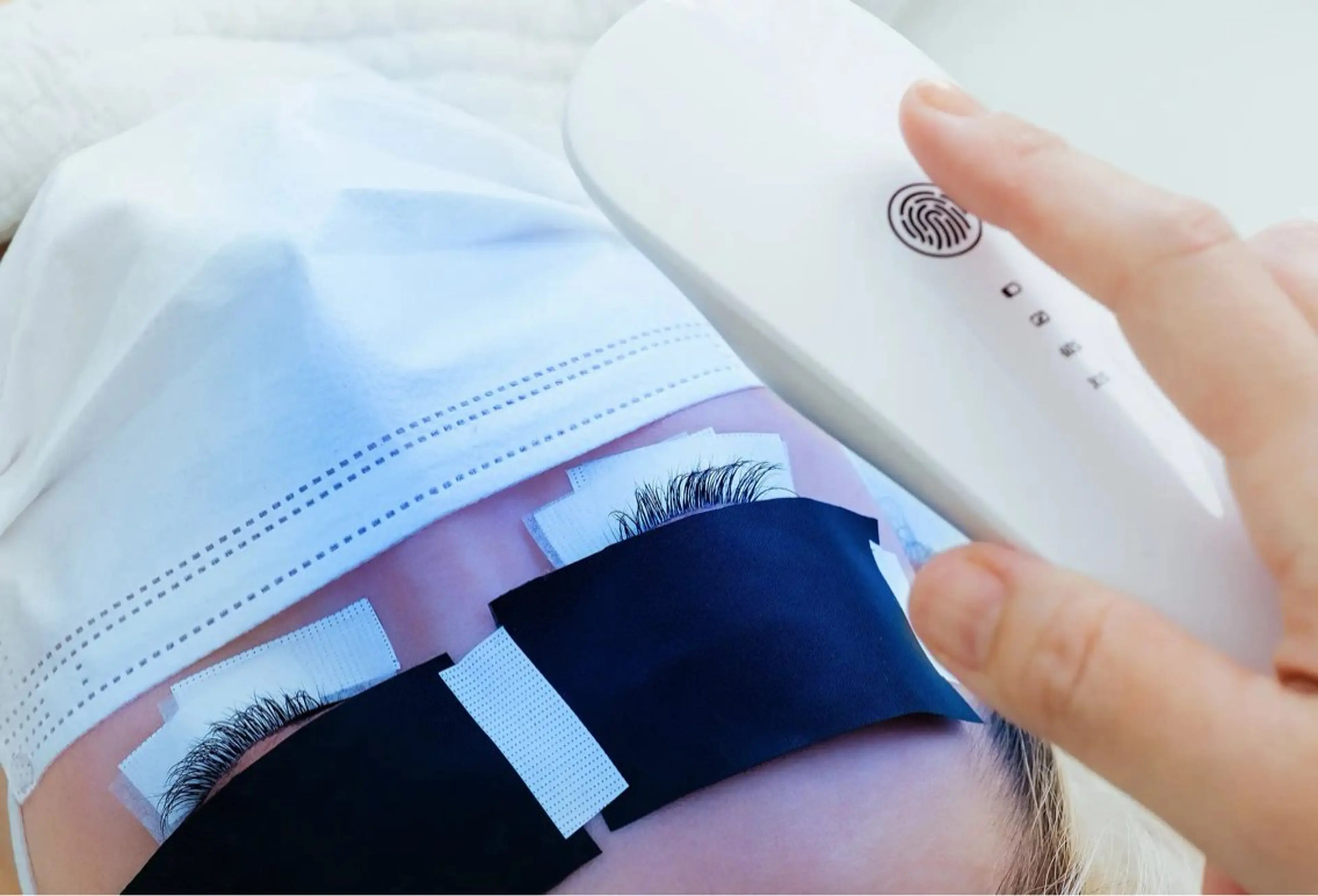 ラッシュリフト＋LCOAT(エルコート)✨特許技術LED硬化型コーティング💙の写真