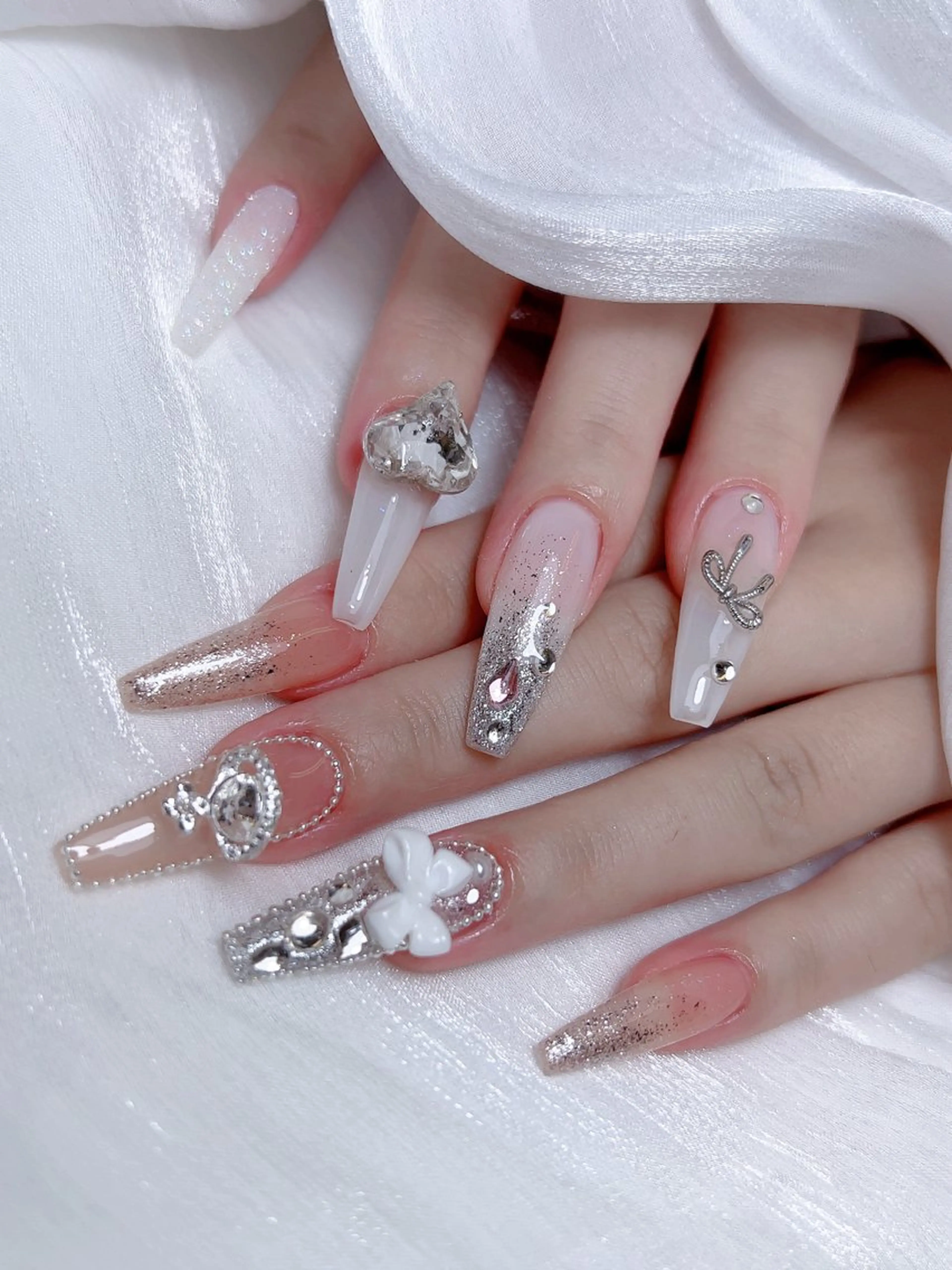 ネイル ハンドネイル M🌷nail 長さだし専門店のネイルデザイン