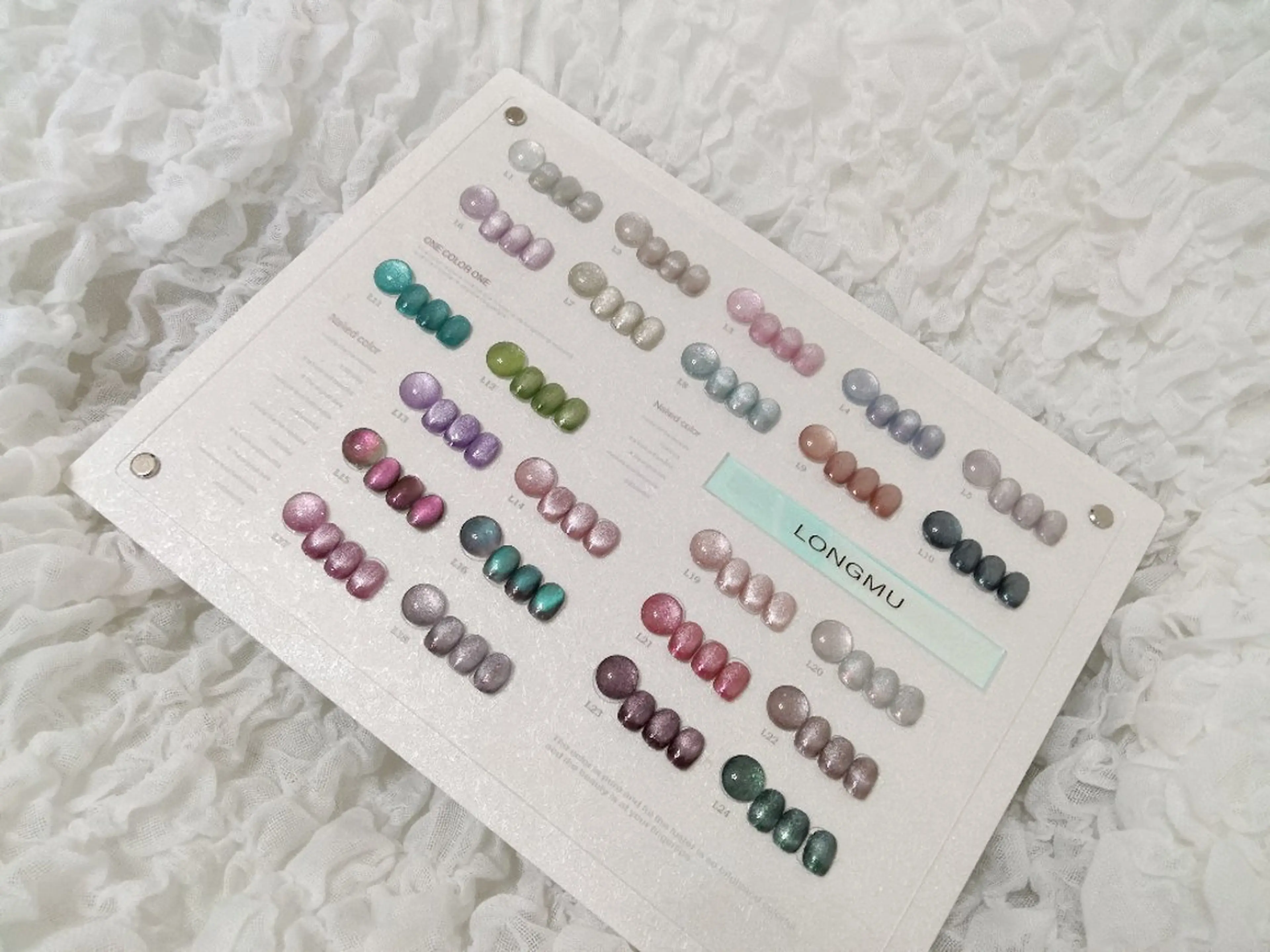 ネイル マグネットネイル ハンドネイル Beaubie  nailサロンのネイルデザイン