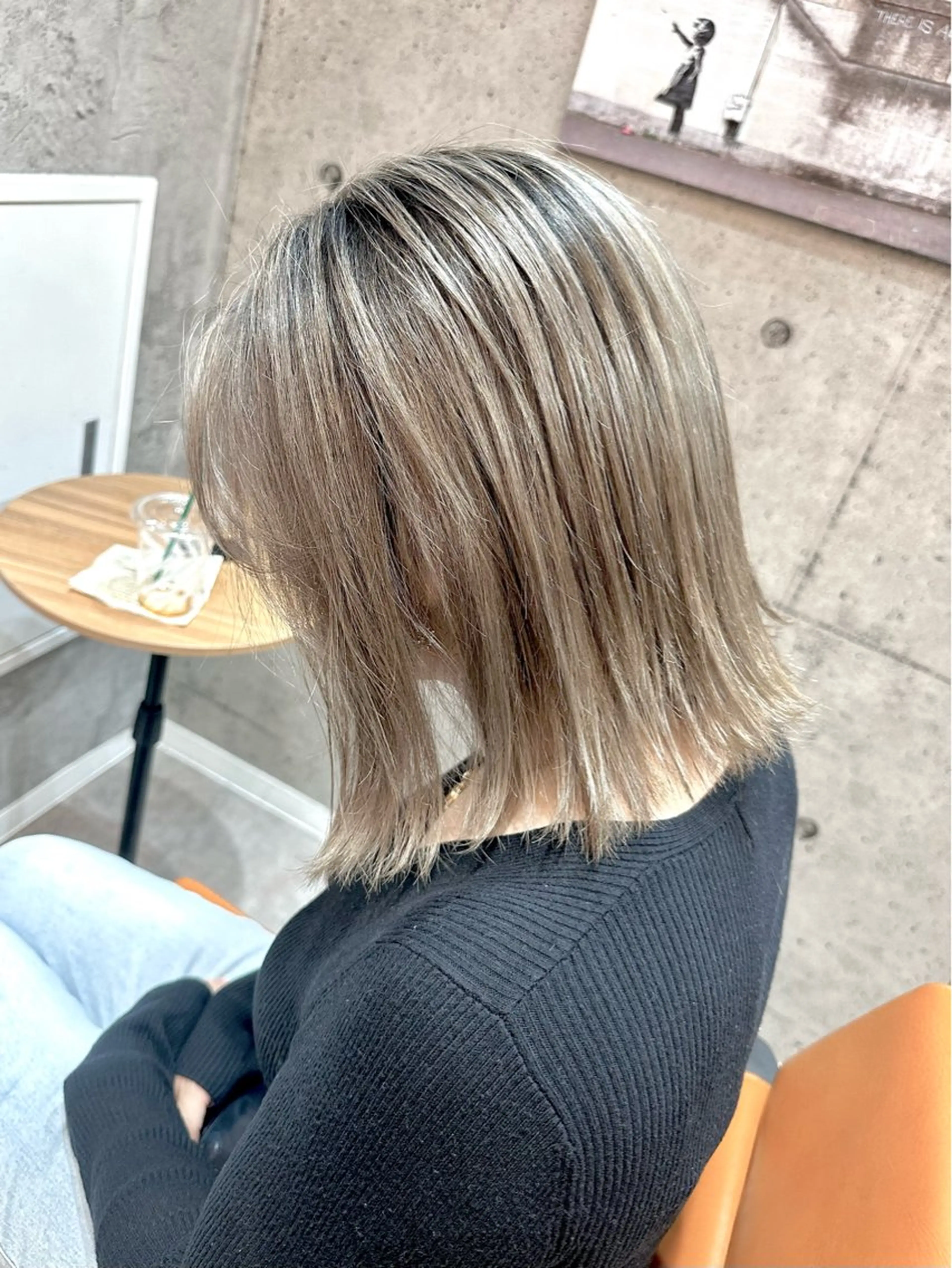 ミディアム レイヤーカット ヘアカラー 🔷ブリーチバレイヤ ージュ🔷飯野達也のヘアスタイル