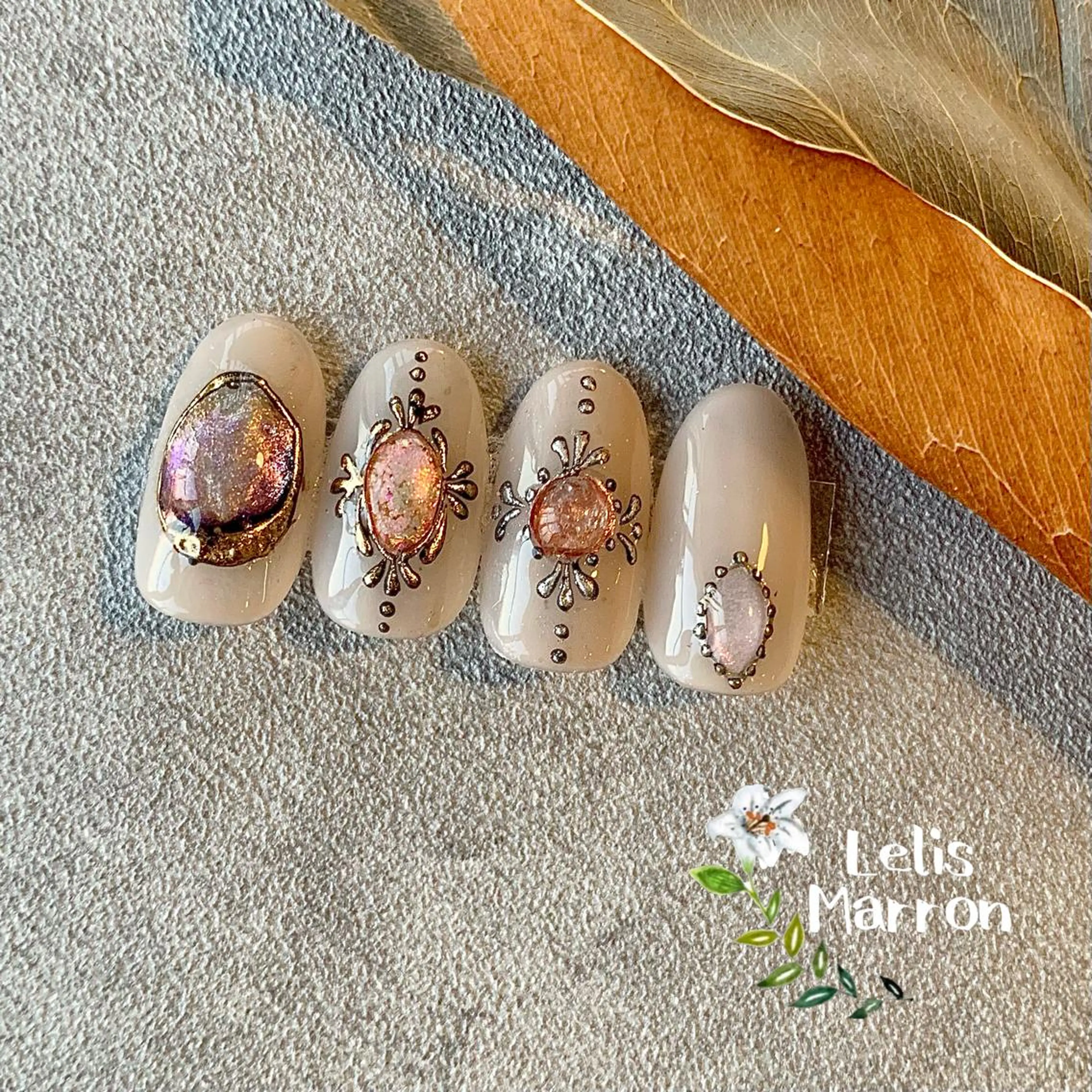 ネイル アートネイル シンプルネイル Lelis Marron所属・岸 侑李のネイルデザイン