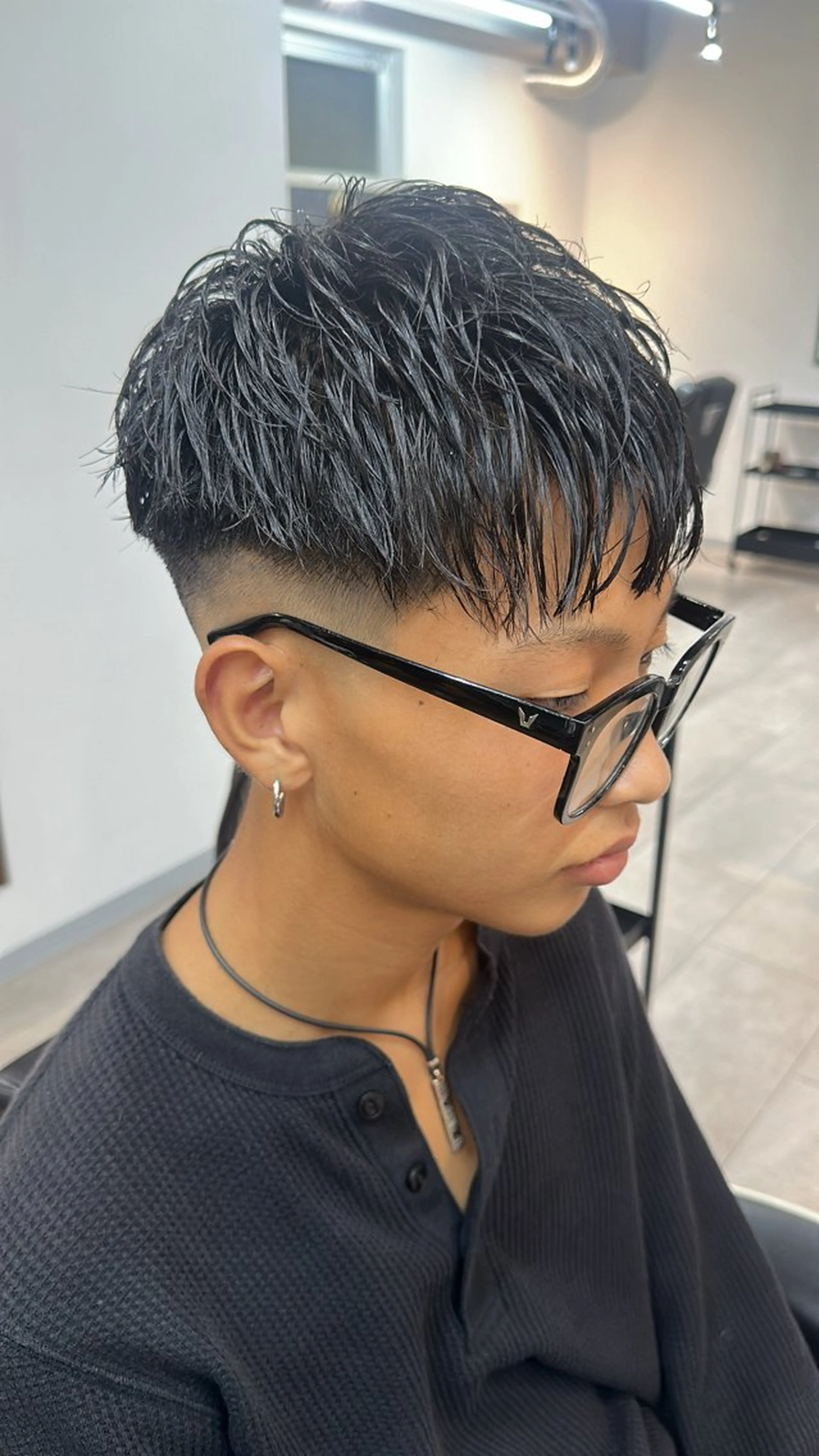 ショート メンズ フェードカット 🇺🇸大宮パーマ 波巻き/ツイスパのヘアスタイル