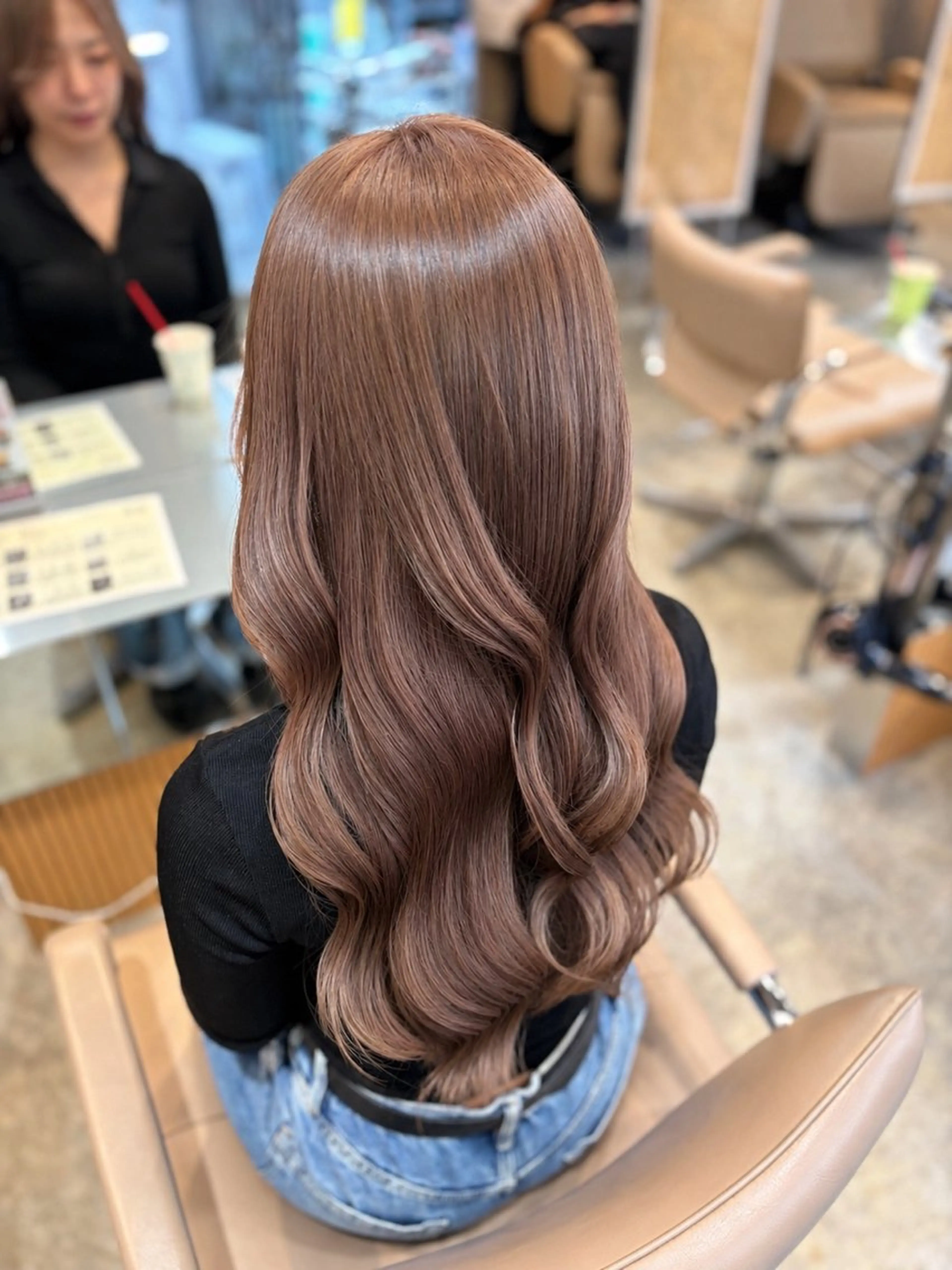ロング ヘアカラー ミルクティーベージュ レイヤー/あげは🎀のヘアスタイル