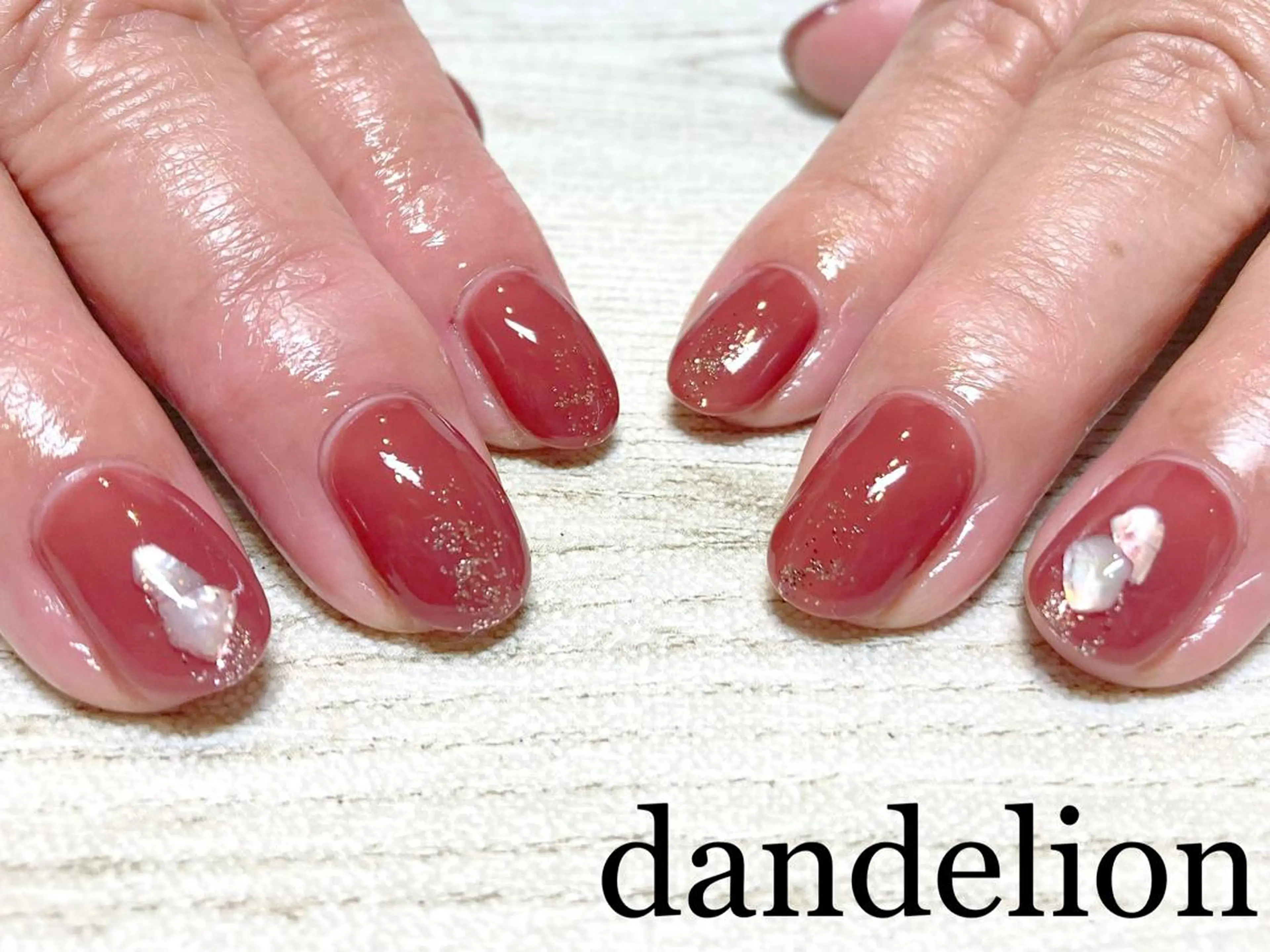 ネイル ハンドネイル ハンドケア dandelion ダンデライオンのネイルデザイン