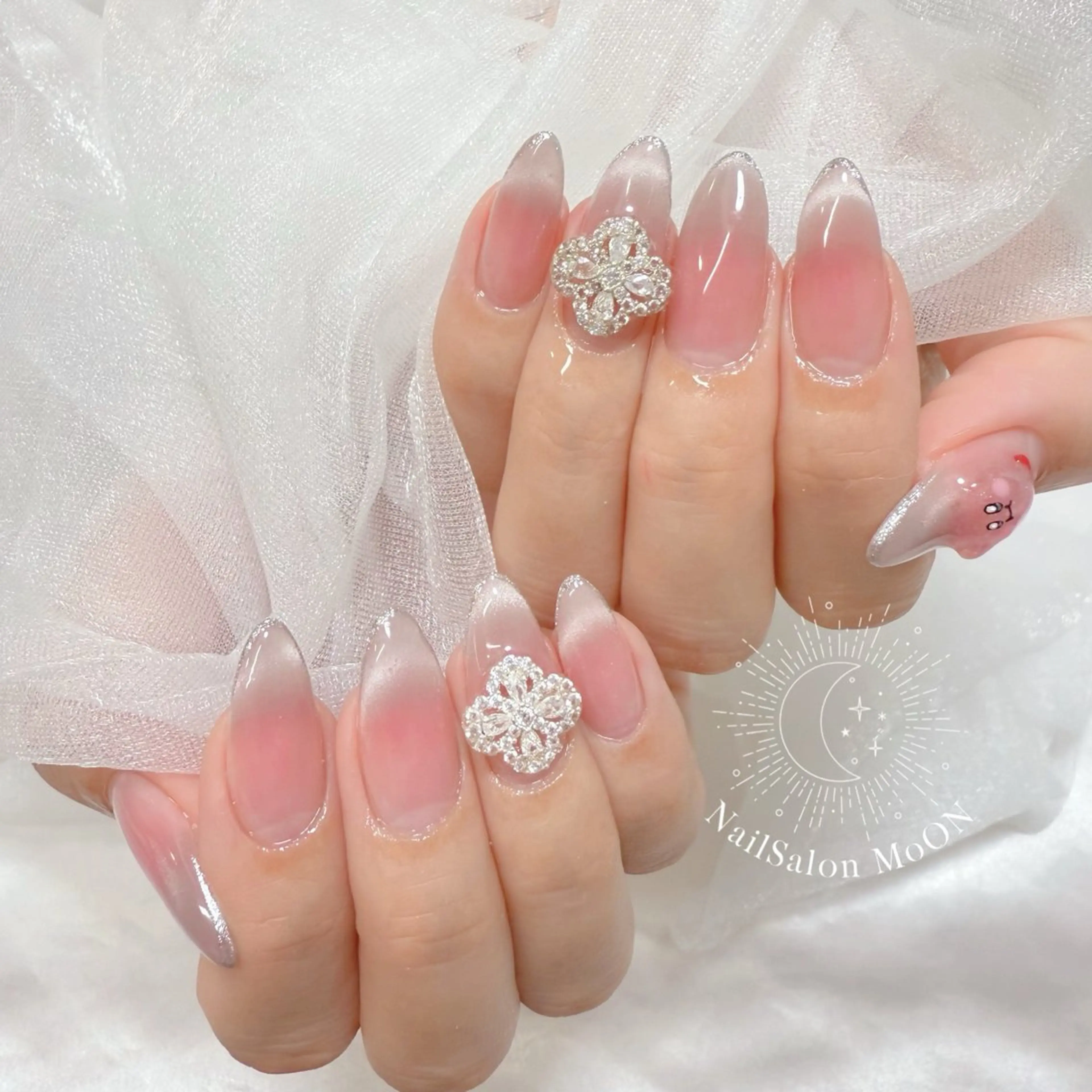 ネイル ハンドネイル ハンドケア MoON...❤︎ MeGuのネイルデザイン