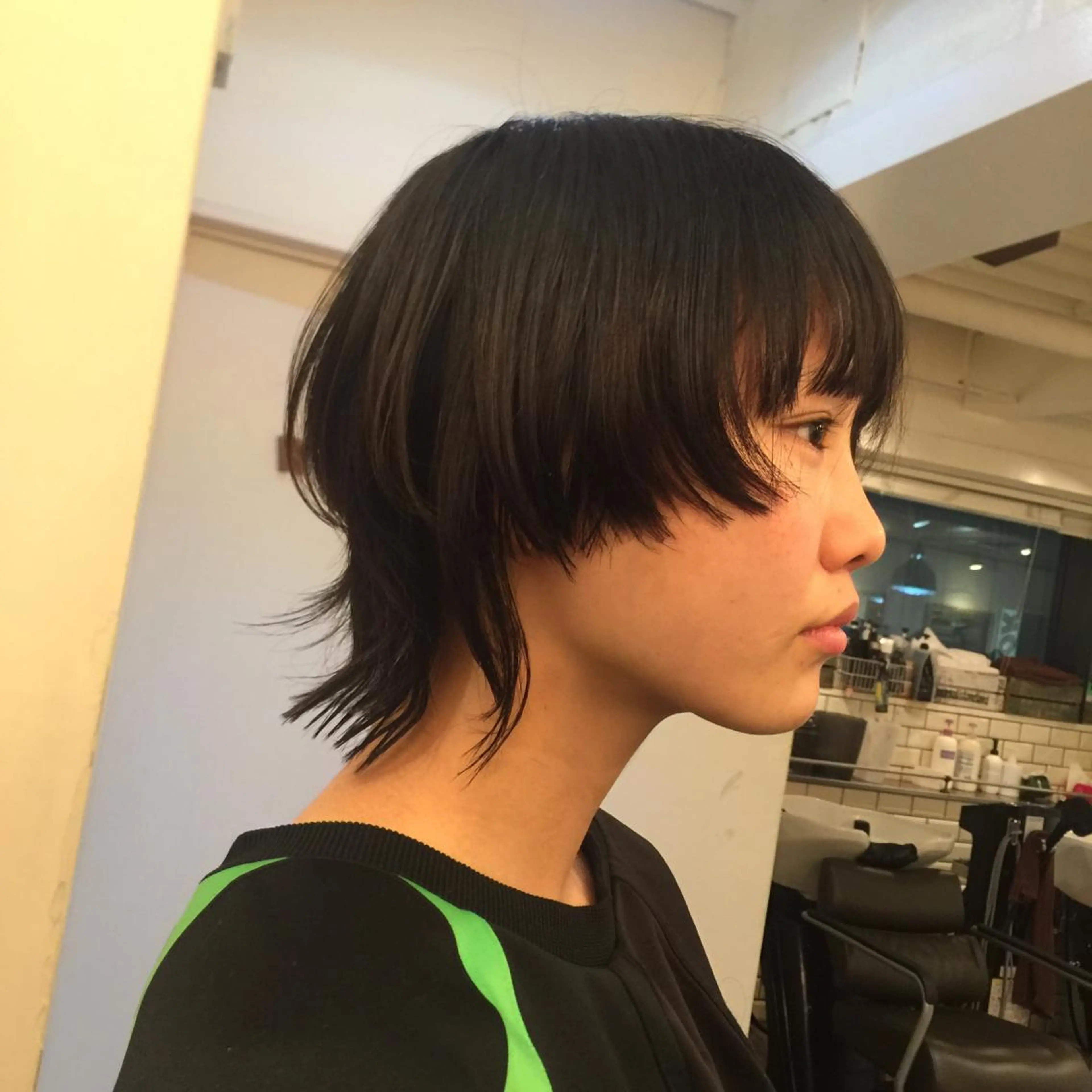 ミディアム ウルフカット ホワイト&レイヤーカ ットエクステ長畠俊輔のヘアスタイル