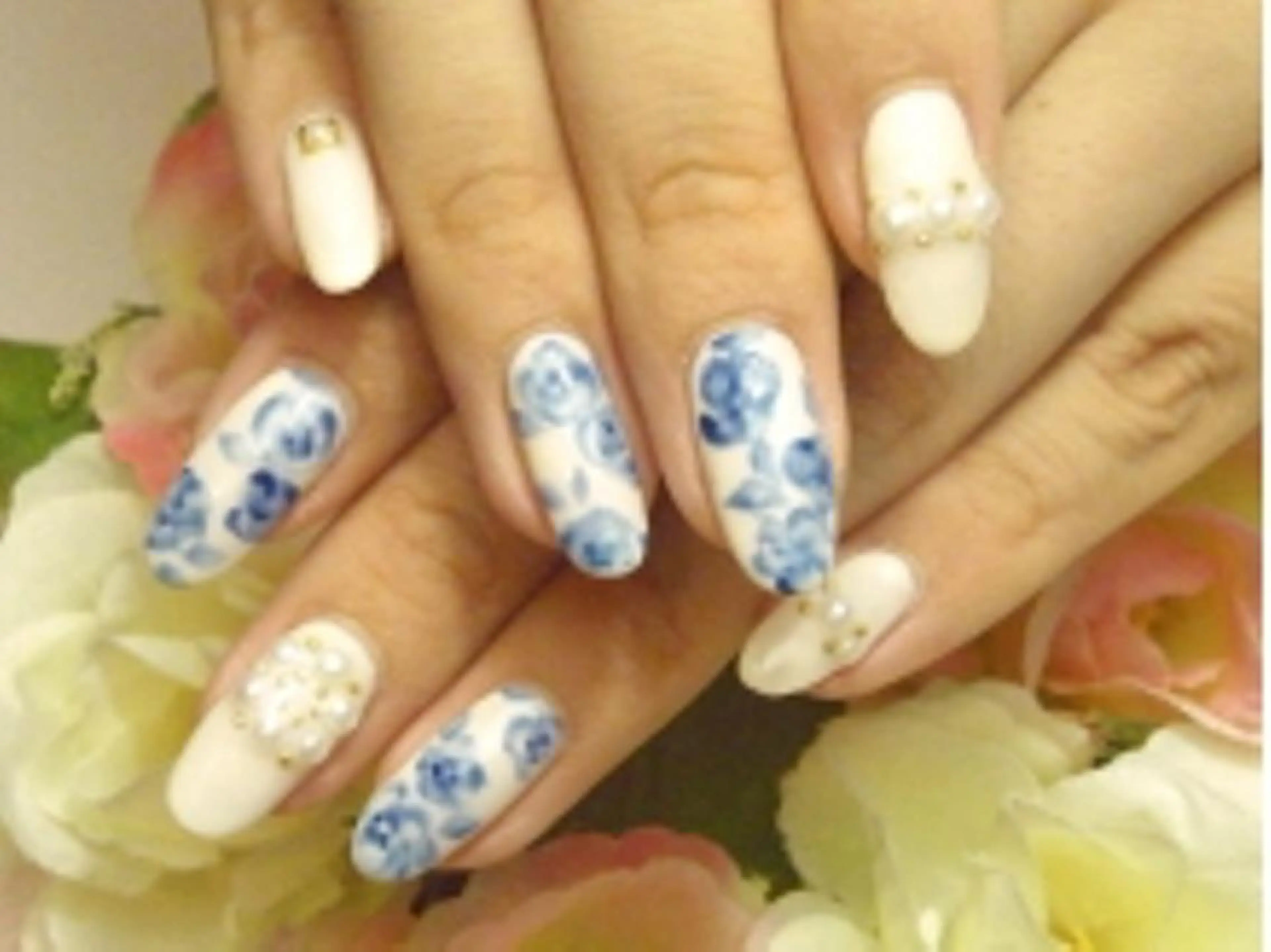 ネイル Nest 三田のマツエク・マツパデザイン