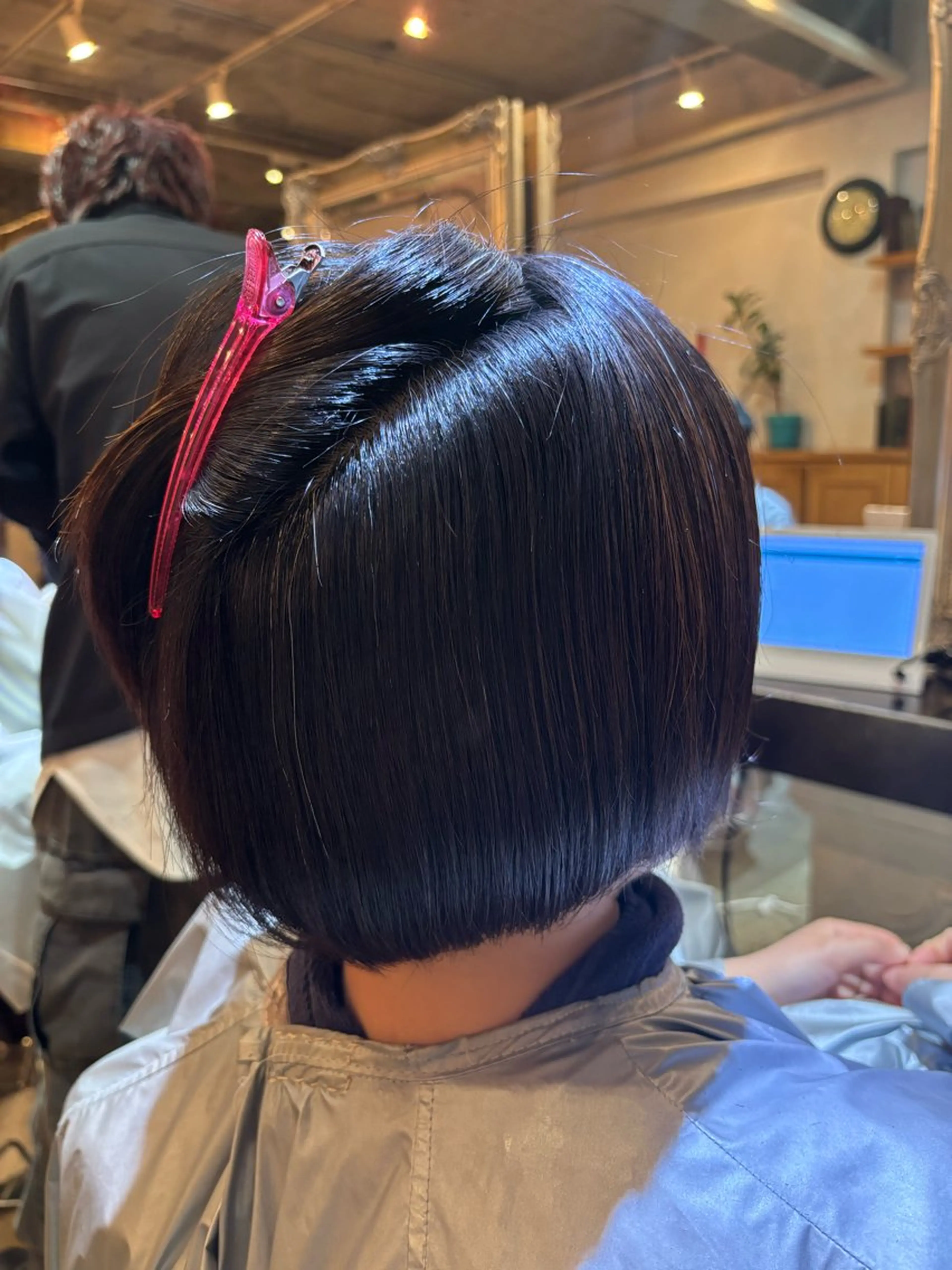 ショート オリーブカラー/艶髪 🦋kokona🦋のヘアスタイル