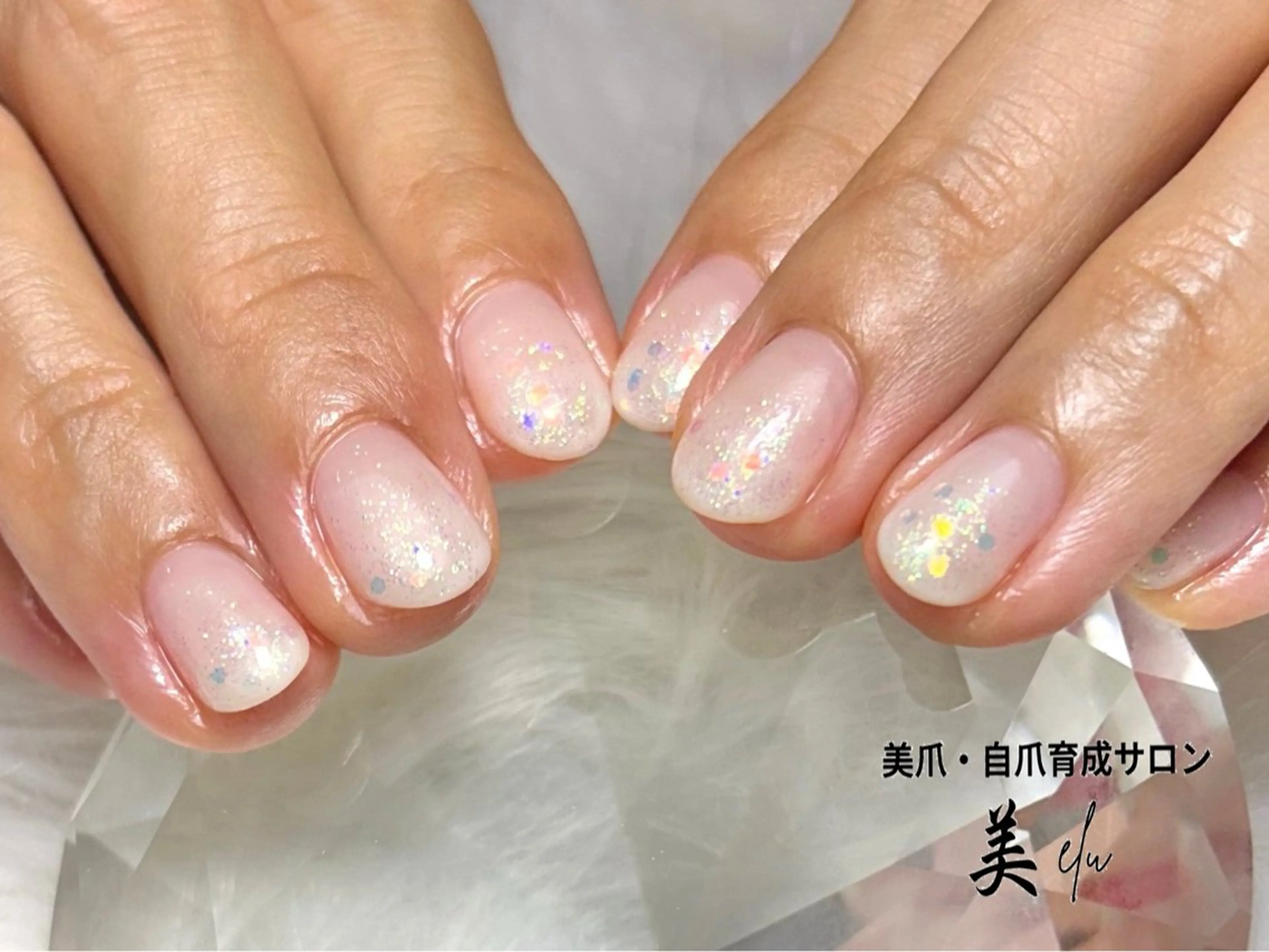 ネイル ラメ(グリッター) 美爪・自爪育成サロン 美elu(ビエル)のネイルデザイン