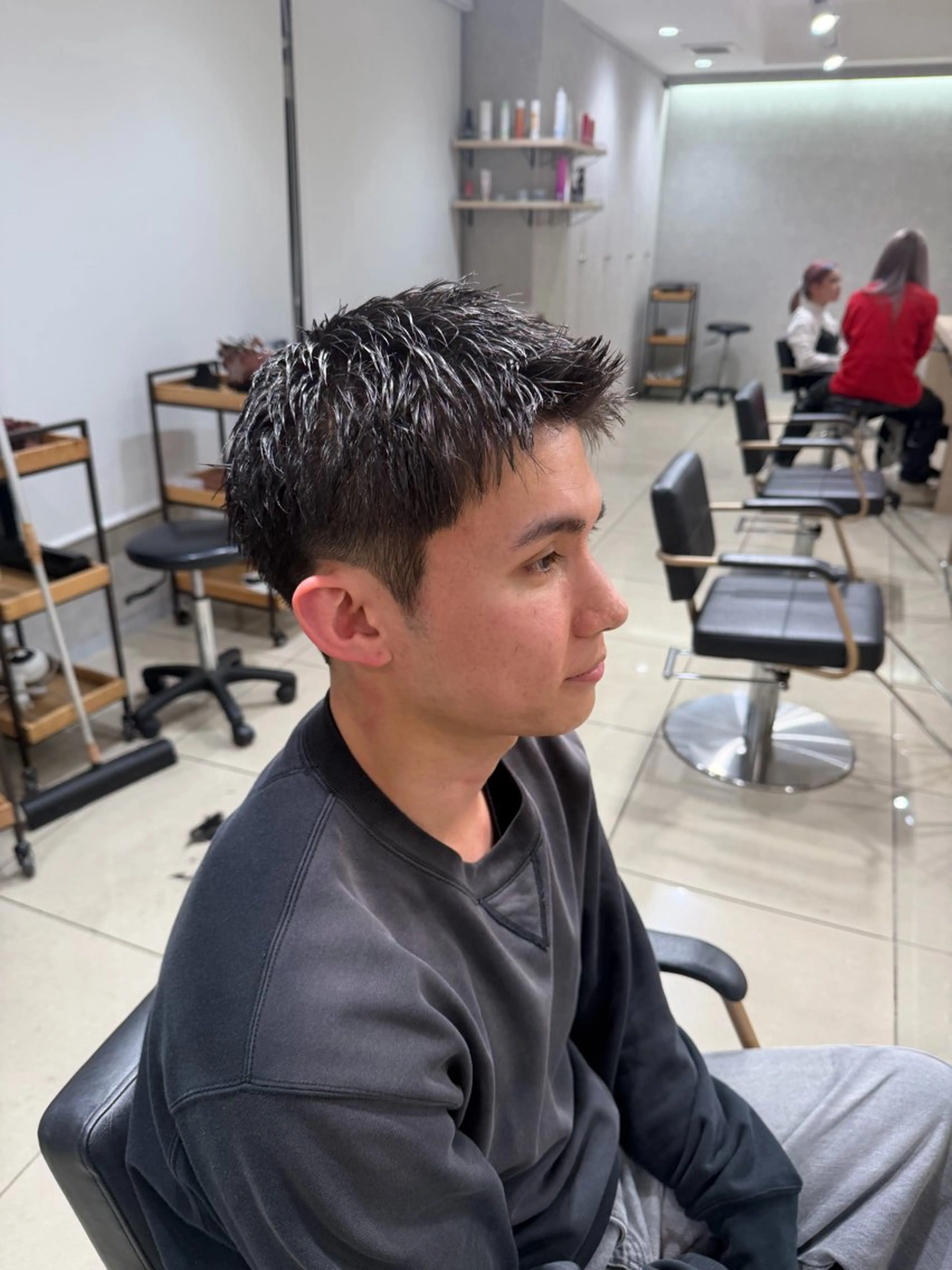 メンズ スパイキーショート 🍨デザインカラー/ ブリーチ”みさき🐇のヘアスタイル