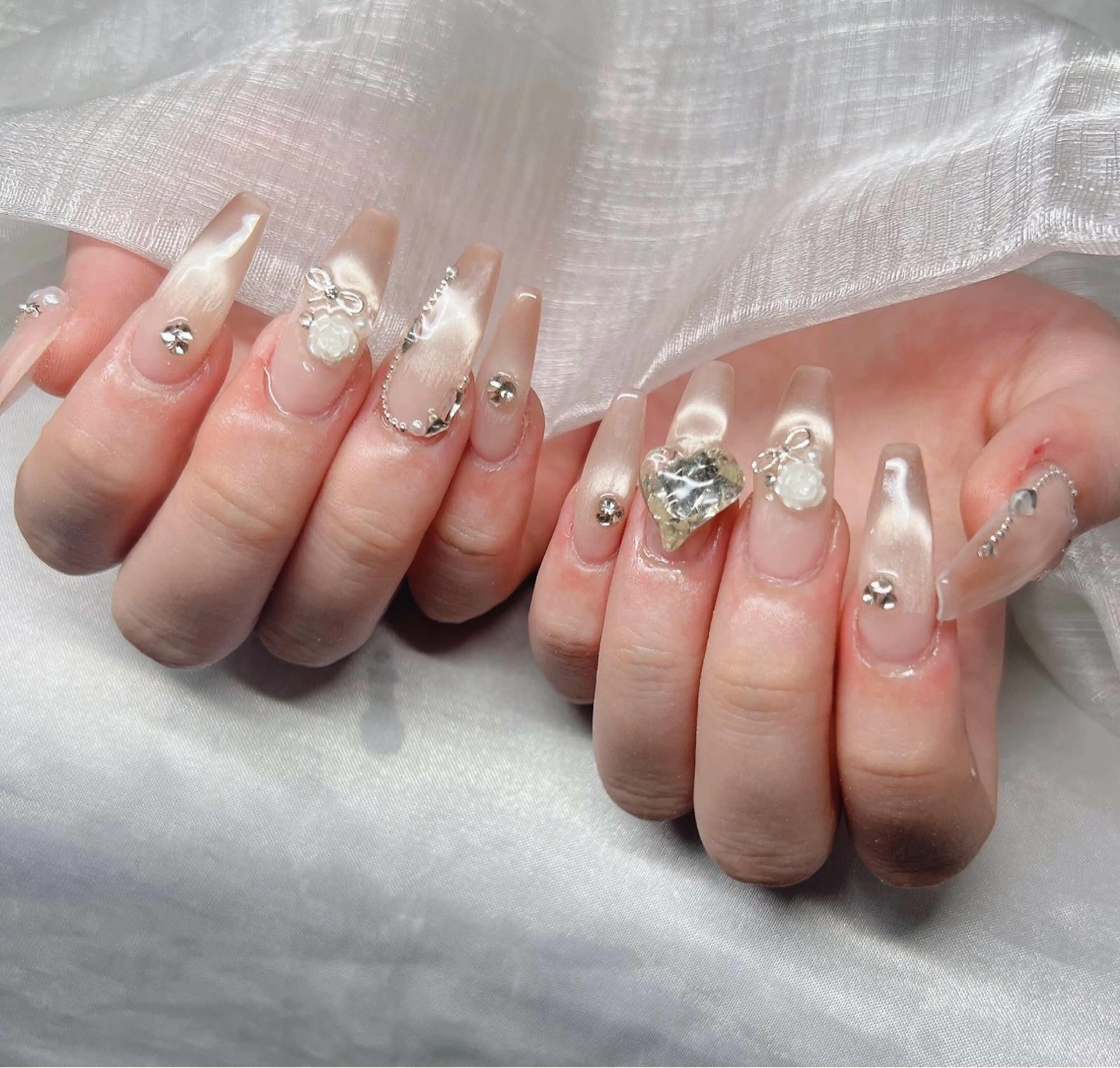 ネイル 長さ出し グラデーション 卒業式 キラキラネイル マグネットネイル ハンドネイル Lee Nailsのネイルデザイン