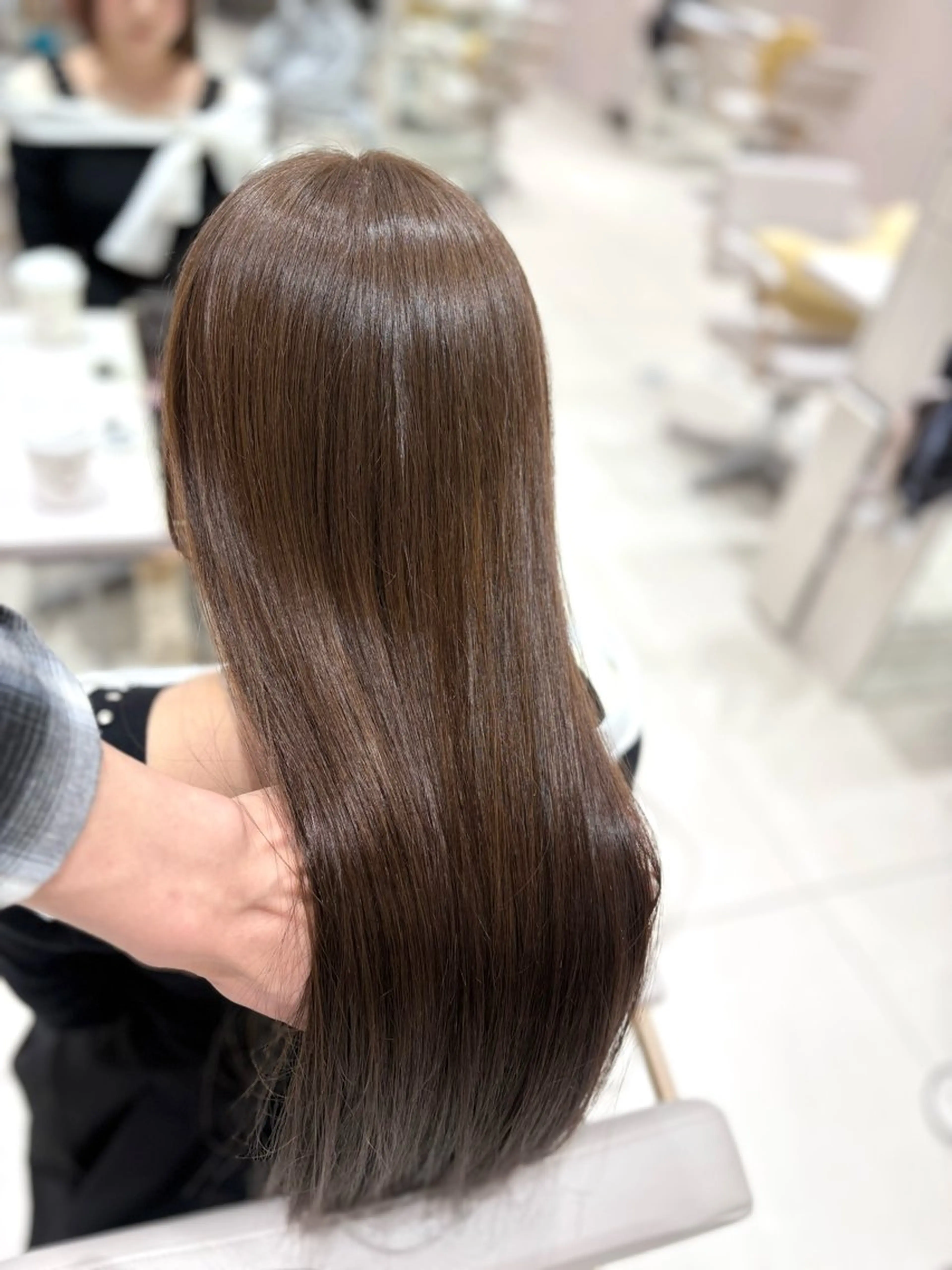 ロング カラー 黒髪 ブリーチ ブラウンカラー ダブルカラー ブリーチなしカラー ヘアカラー 銀座/レイヤー/ 透明感カラー✨りくのヘアスタイル