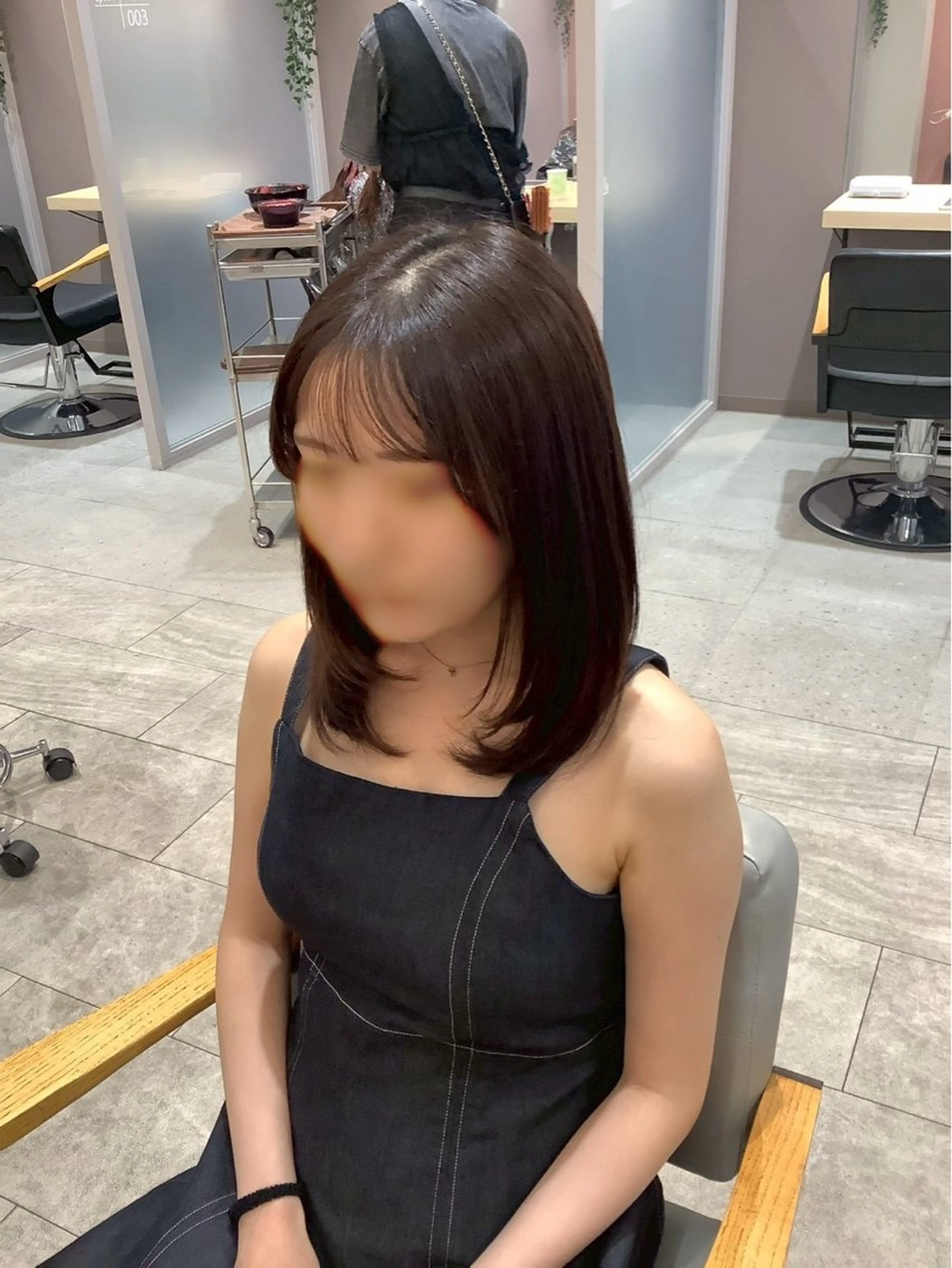 ミディアム レイヤーカット 黒川 真裕のヘアスタイル