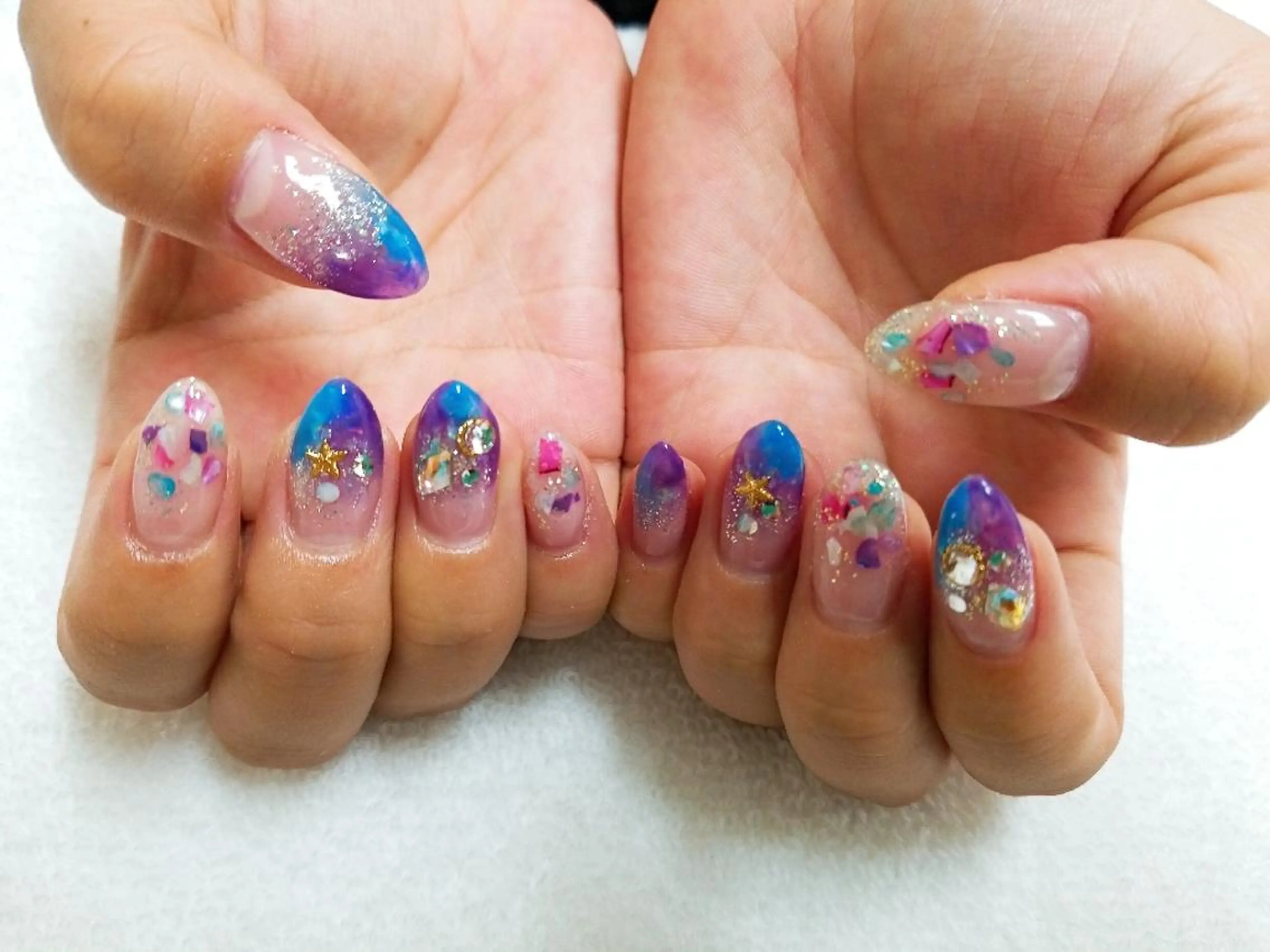 ネイル 河野ちえ (雑誌掲載サロン)のネイルデザイン