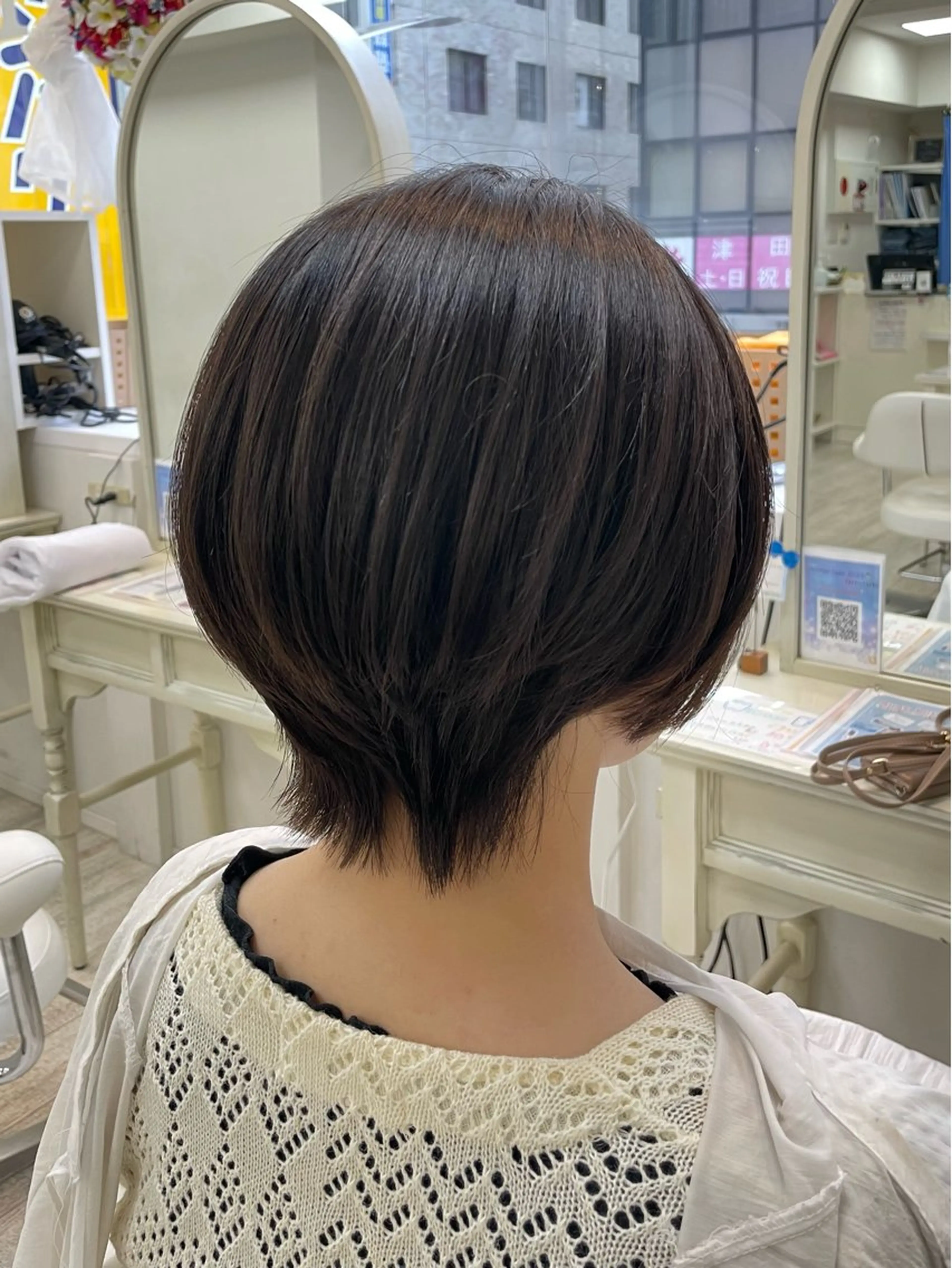 ショート ショートヘア ウルフカット カット ヘアカラー 新籾 尚哉のヘアスタイル