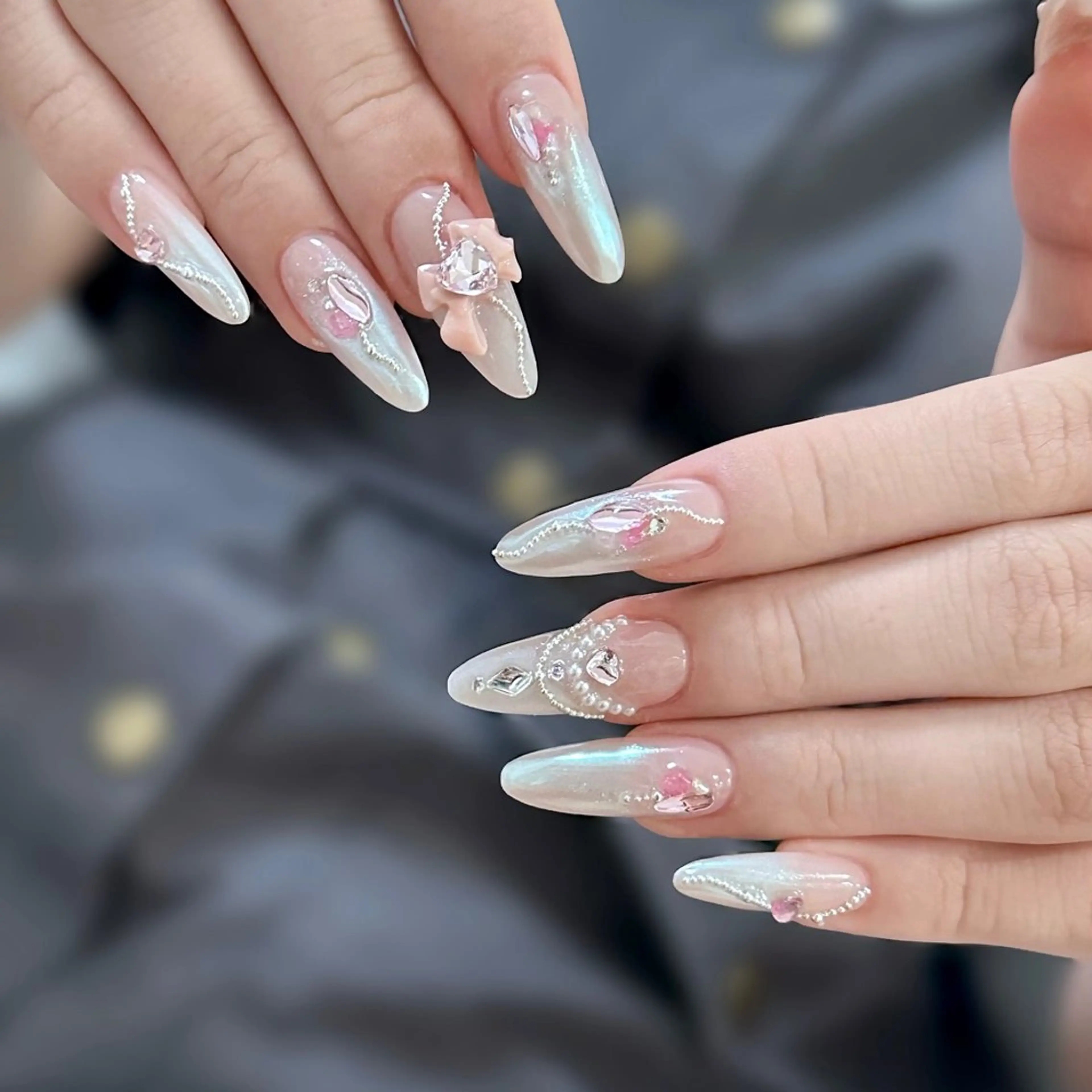 ネイル AngelChris ビューティーサロンのネイルデザイン