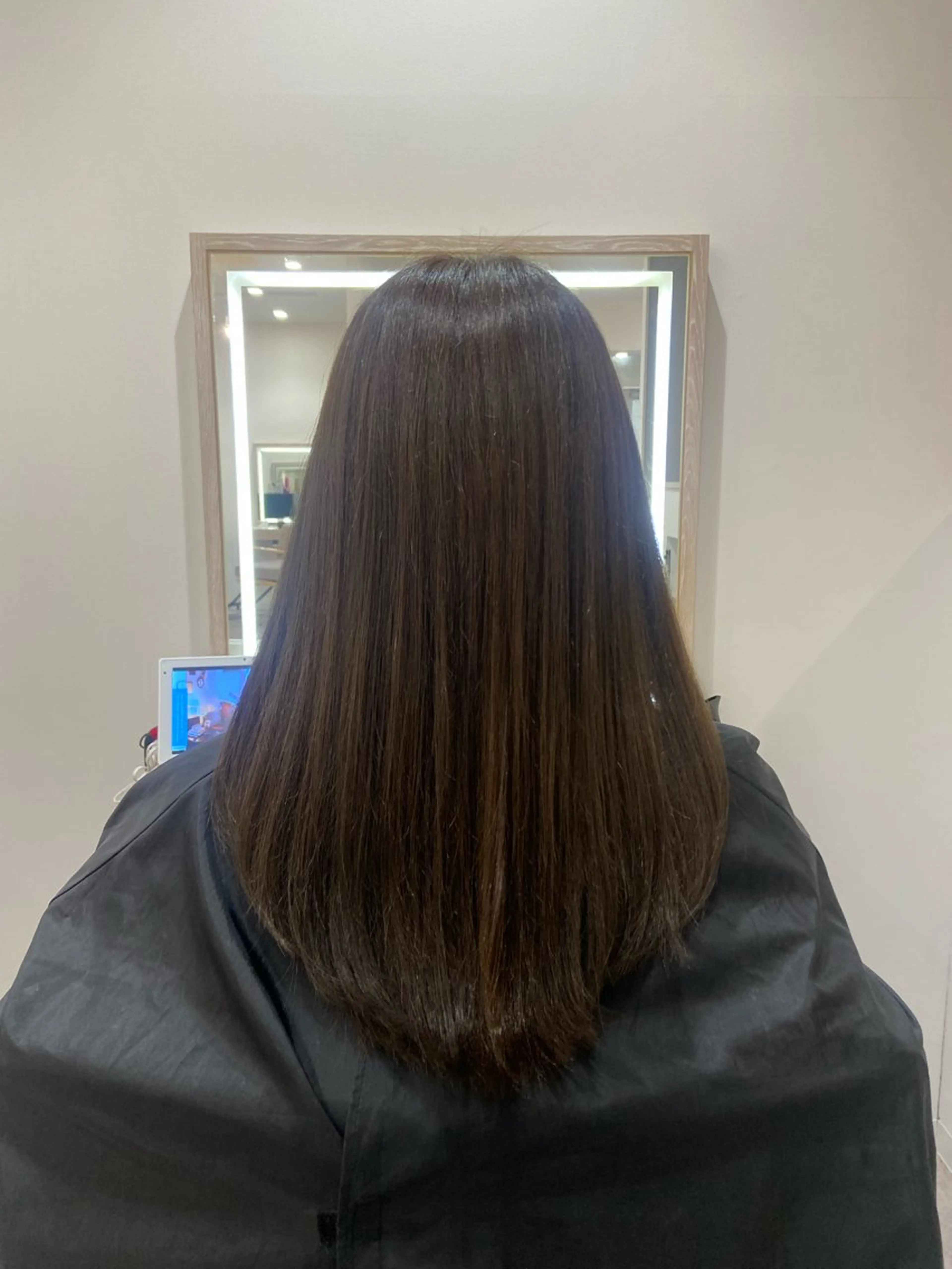 ロング カット ヘアカラー トリートメント 平野 利希菜のヘアスタイル