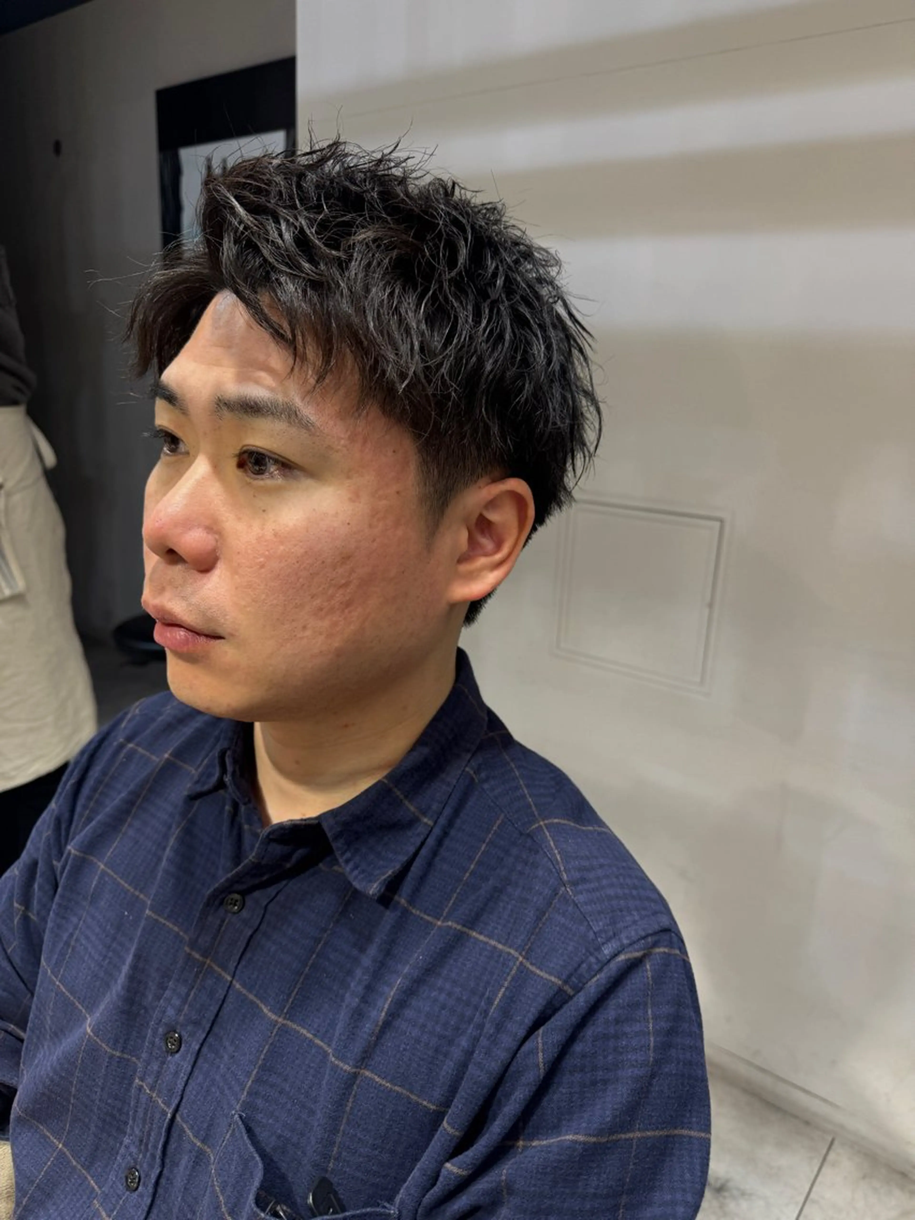 ショート メンズ フェザーパーマ メンズパーマ カット パーマ トリートメント 似合う髪型が 分からない方へのヘアスタイル