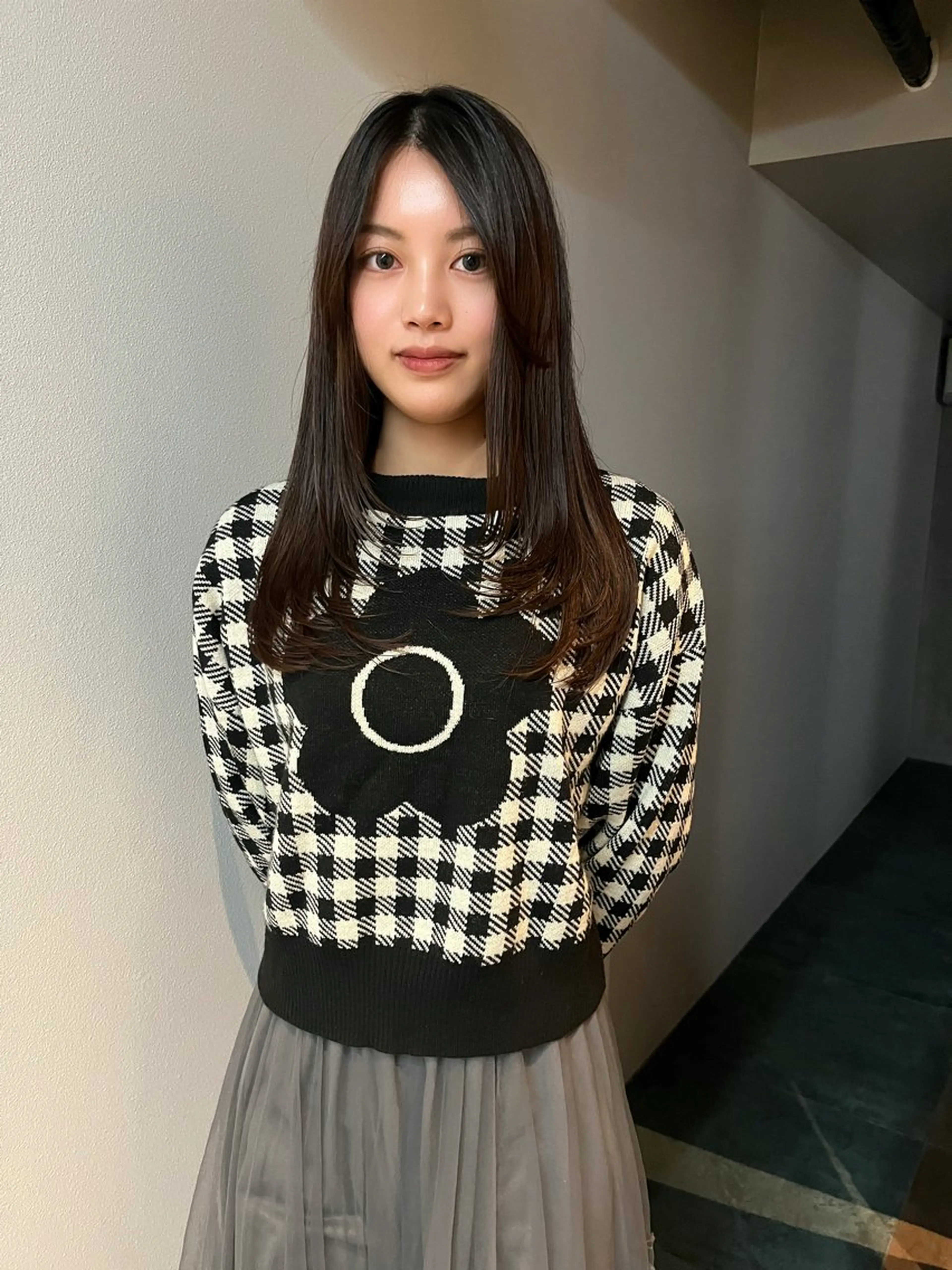 セミロング カット 三浦 ふたばのヘアスタイル