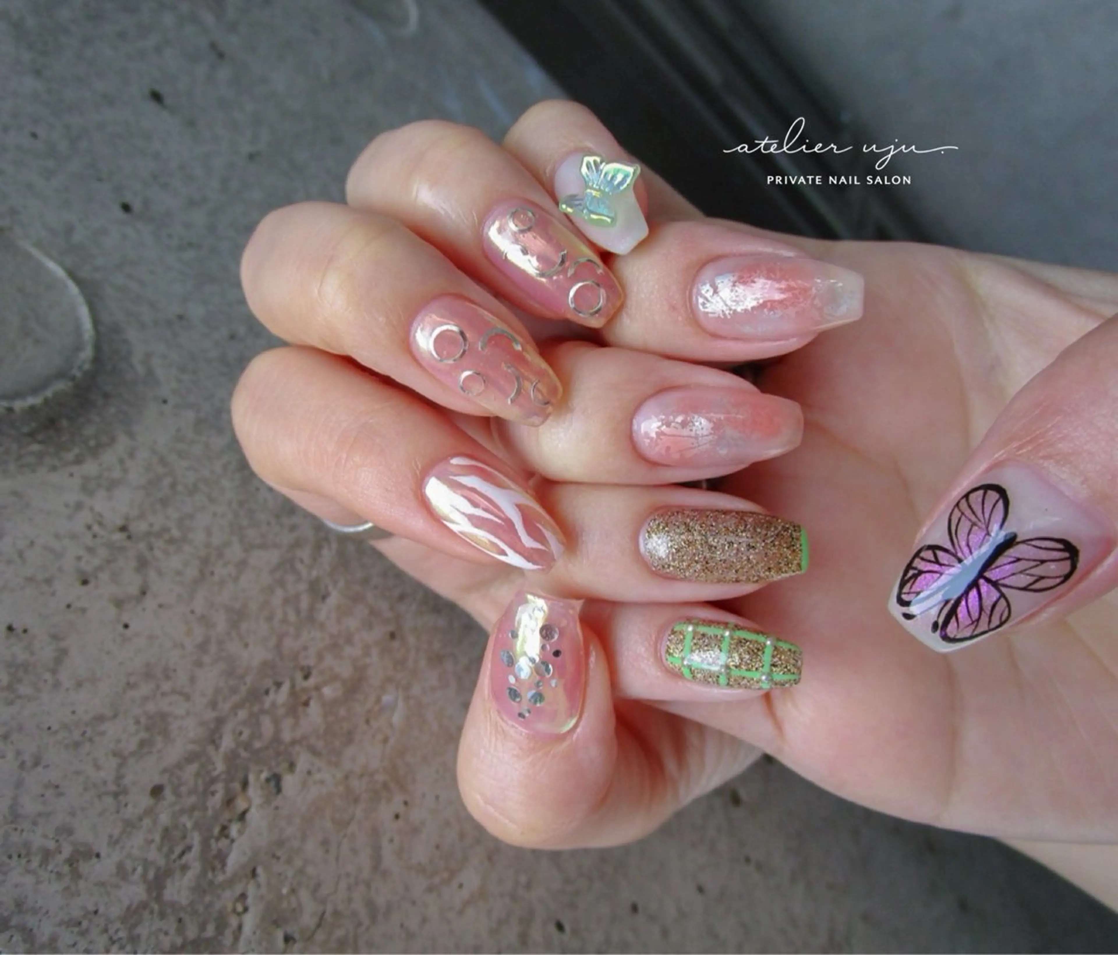 ネイル ハンドネイル atelier uju.のネイルデザイン