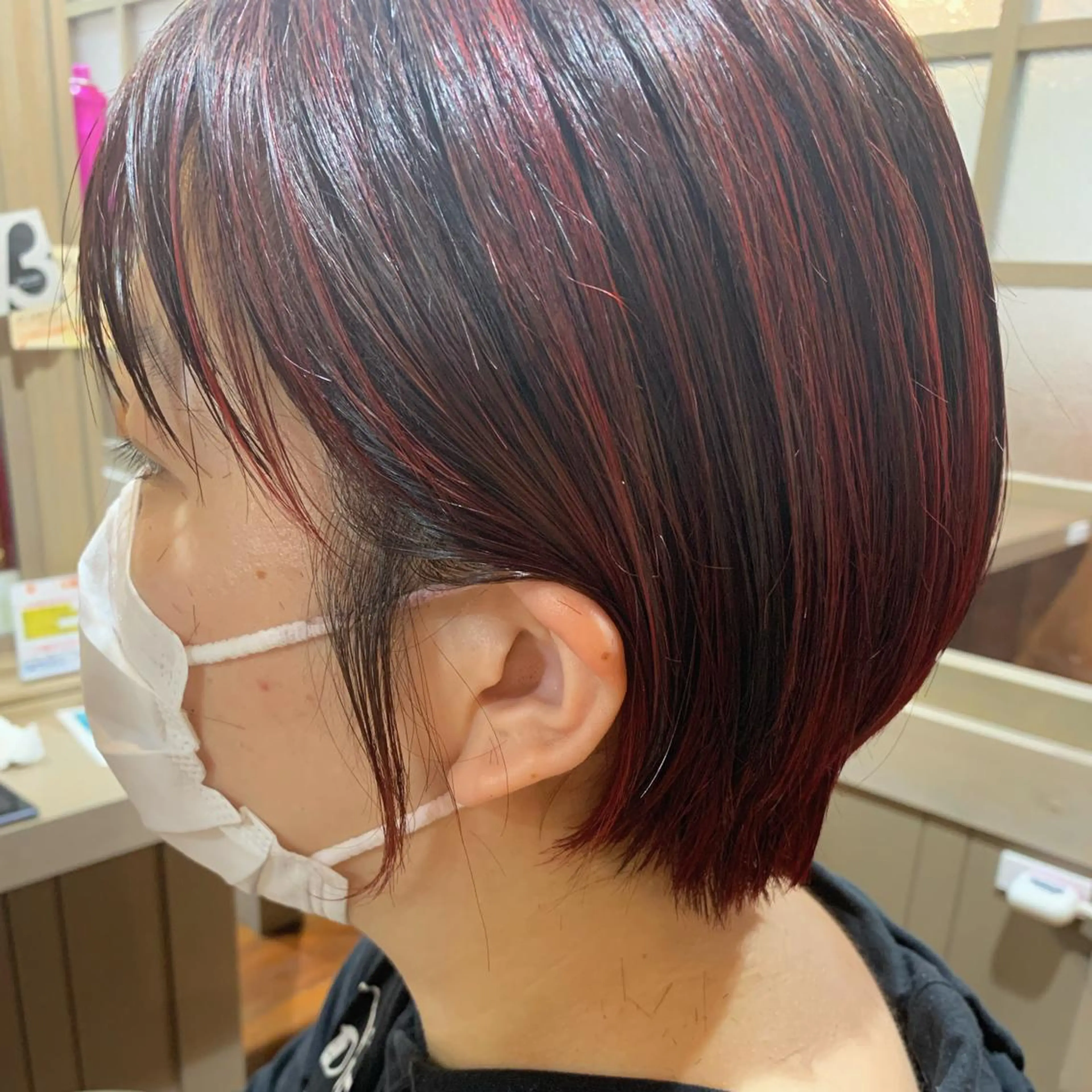 ショート ショートボブ ボブ ハイライト ショートヘア 狩野 くるみのヘアスタイル