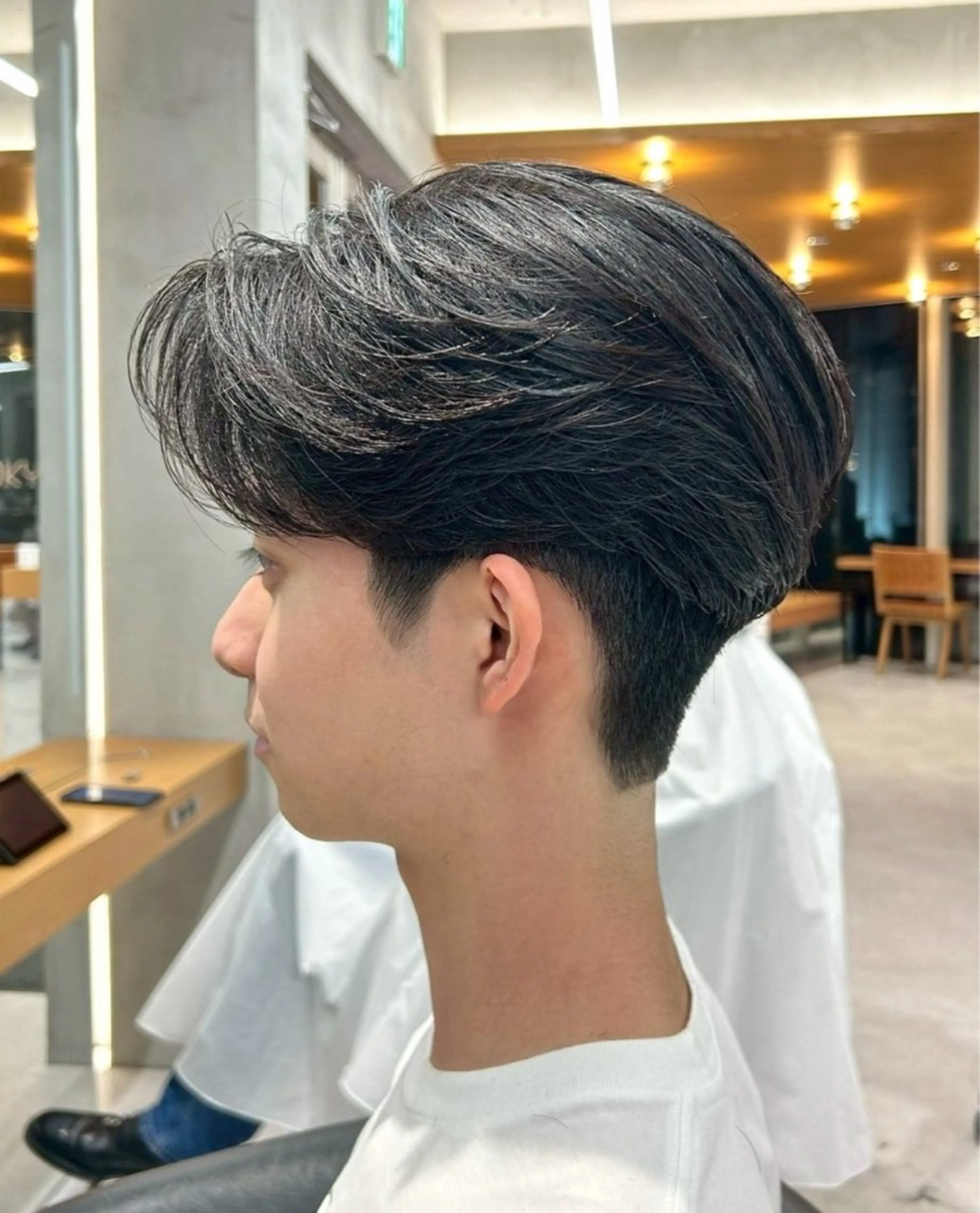 パーマ メンズ カット 縮毛矯正 ヘアセット ブリーチ/ウルフ/ スパイキーショートのヘアスタイル