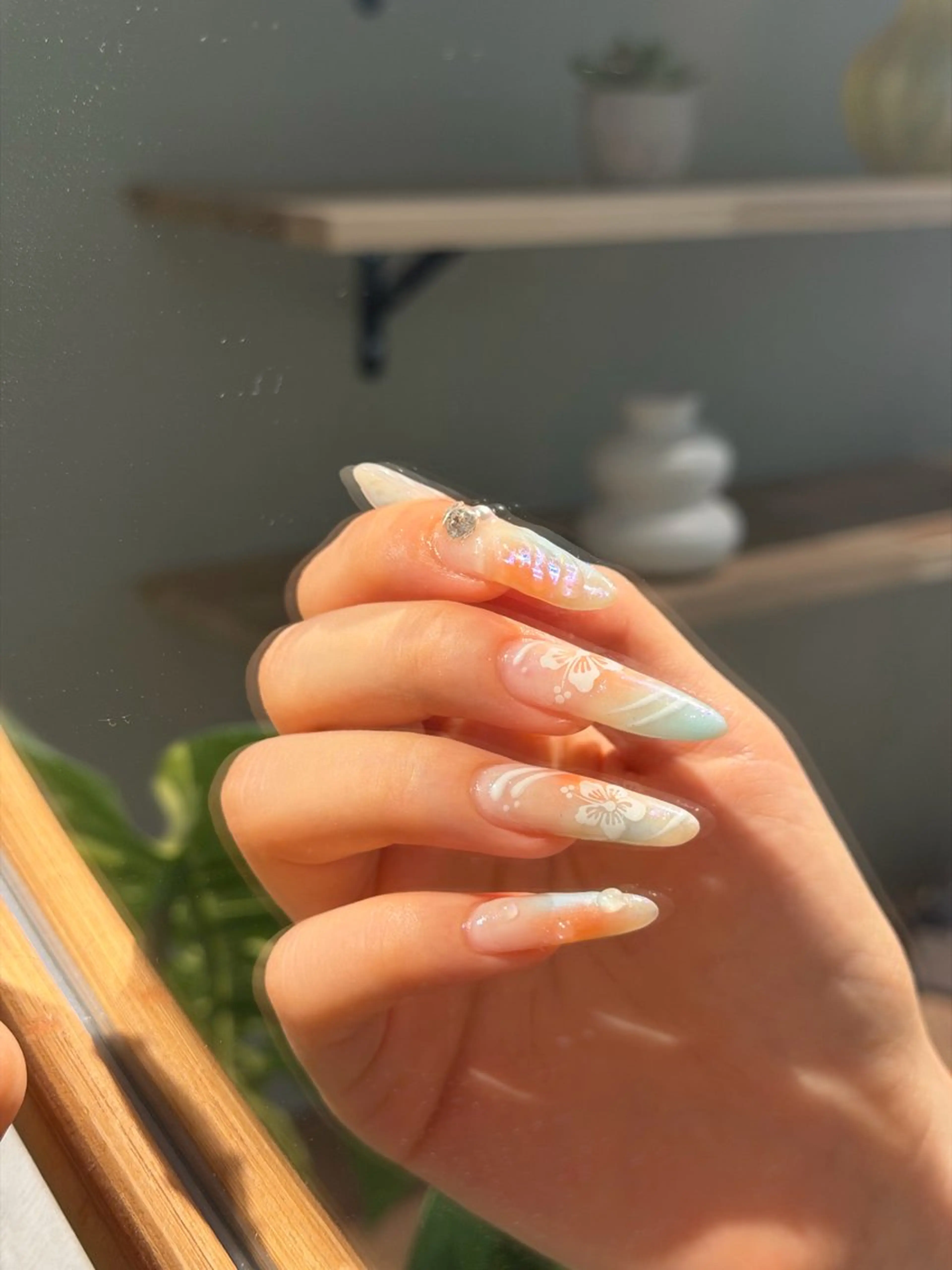 ネイル ロングネイル ニュアンスネイル ハンドネイル Ha RUのネイルデザイン