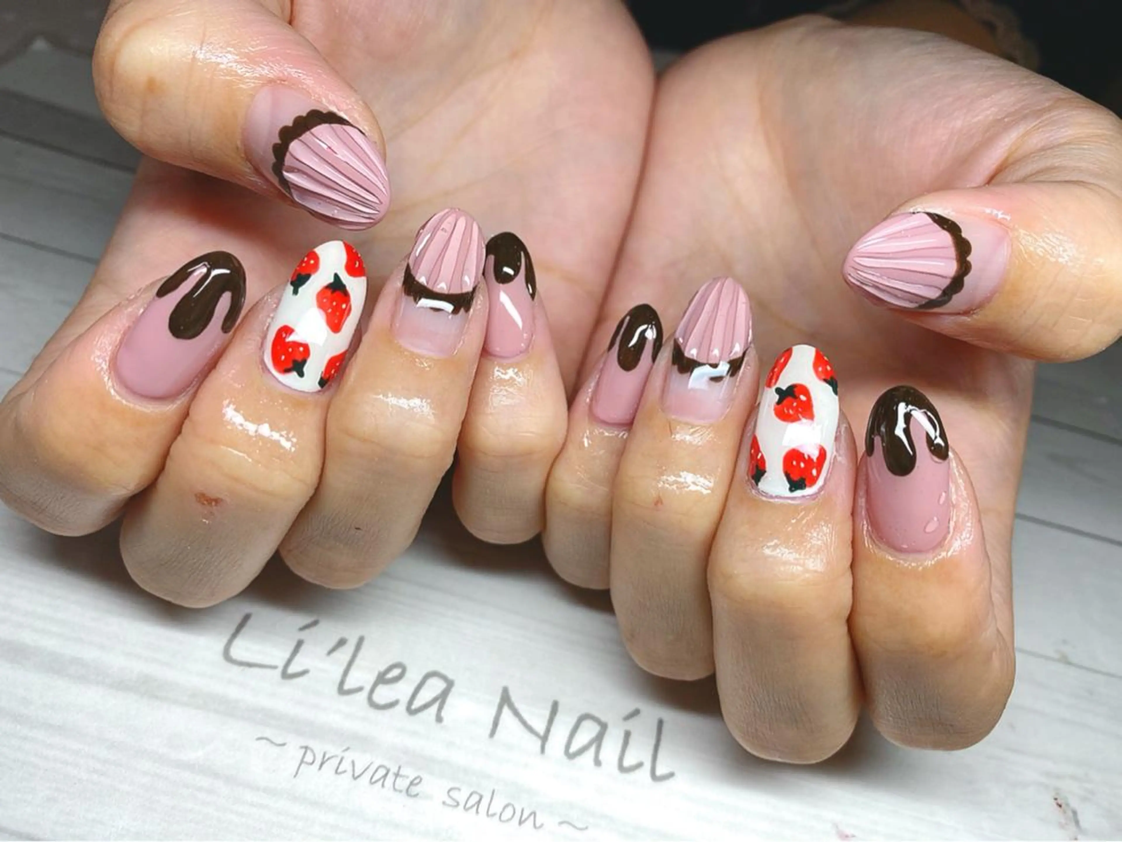 ネイル Li'leaNail AINAのネイルデザイン