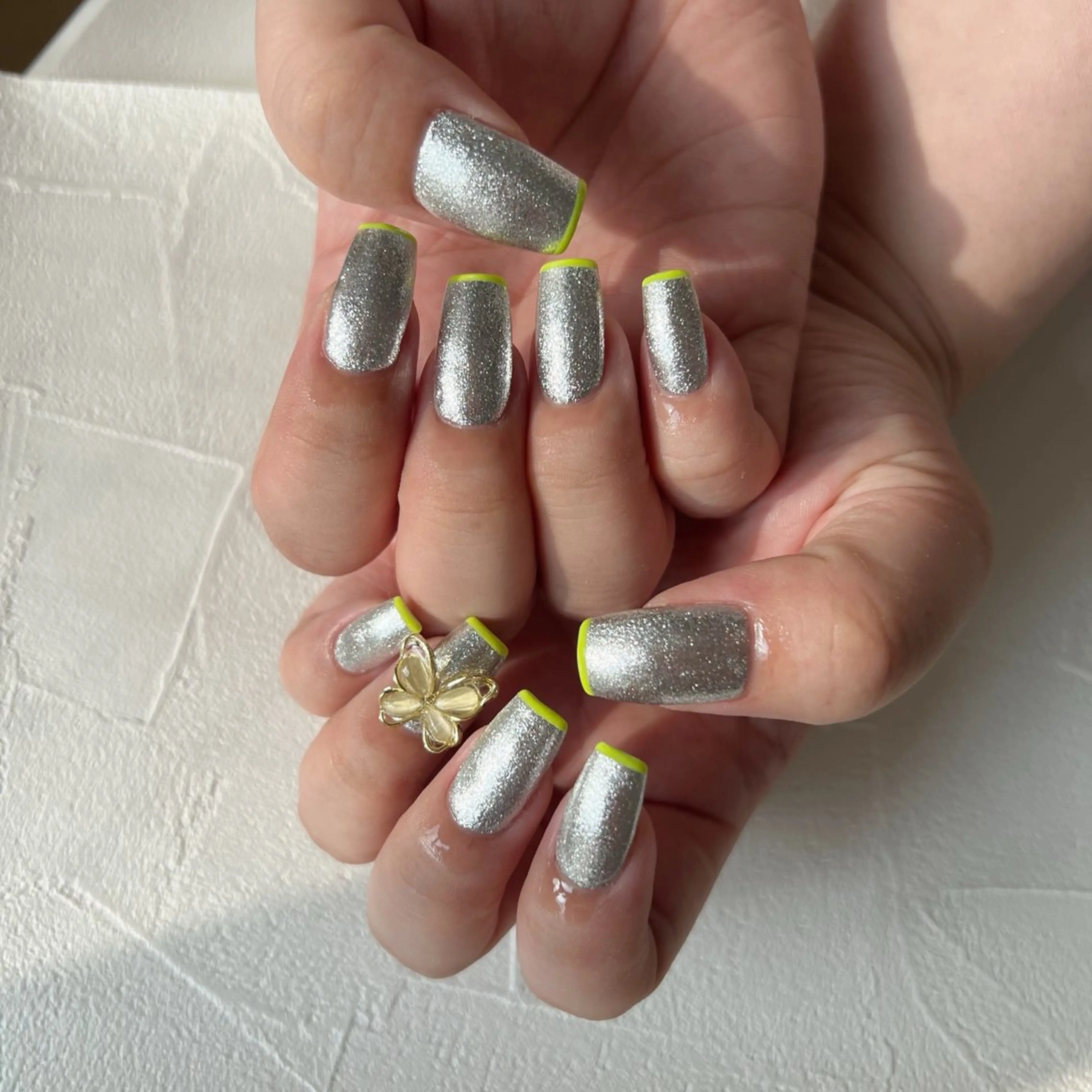 ネイル ワンカラーネイル シルバー ハンドネイル 川端 京香のネイルデザイン