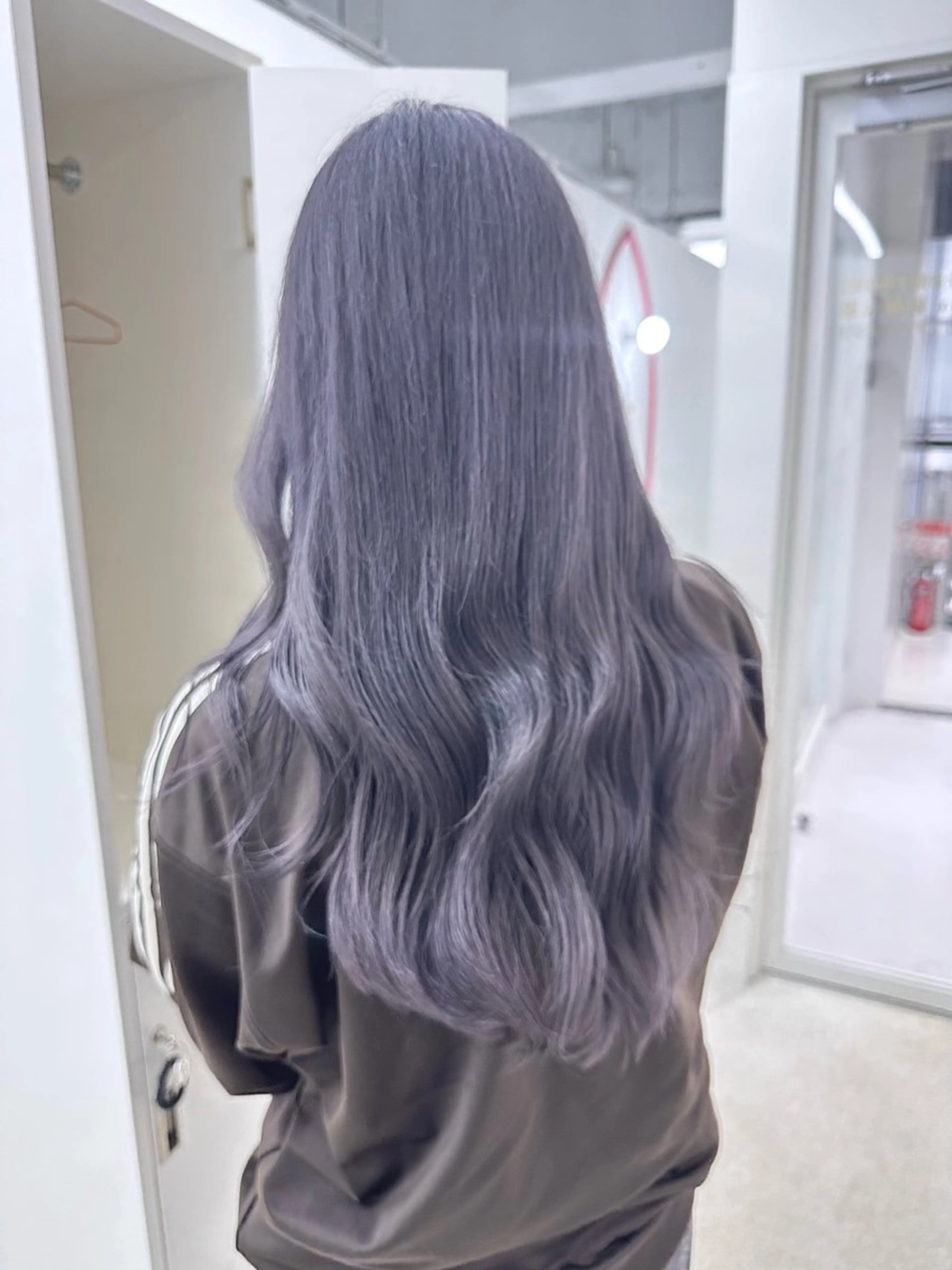 セミロング カラー アッシュ パープルカラー パープルアッシュ ヘアカラー トリートメント 中河 ななのヘアスタイル