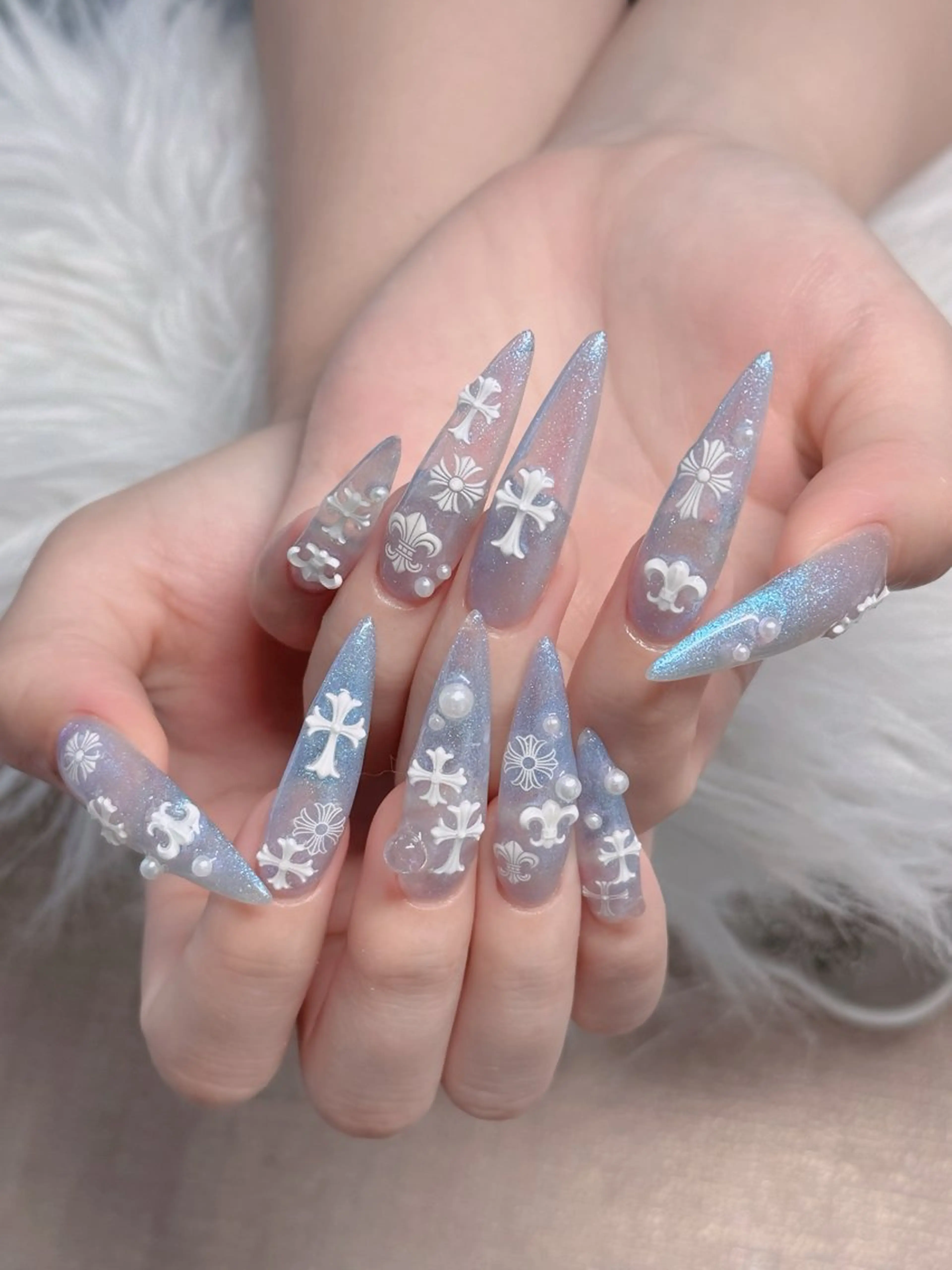 ネイル オーロラネイル フレンチネイル ジェルネイル ハロウィン キラキラネイル ハンドネイル H.baby Nail Salonのネイルデザイン