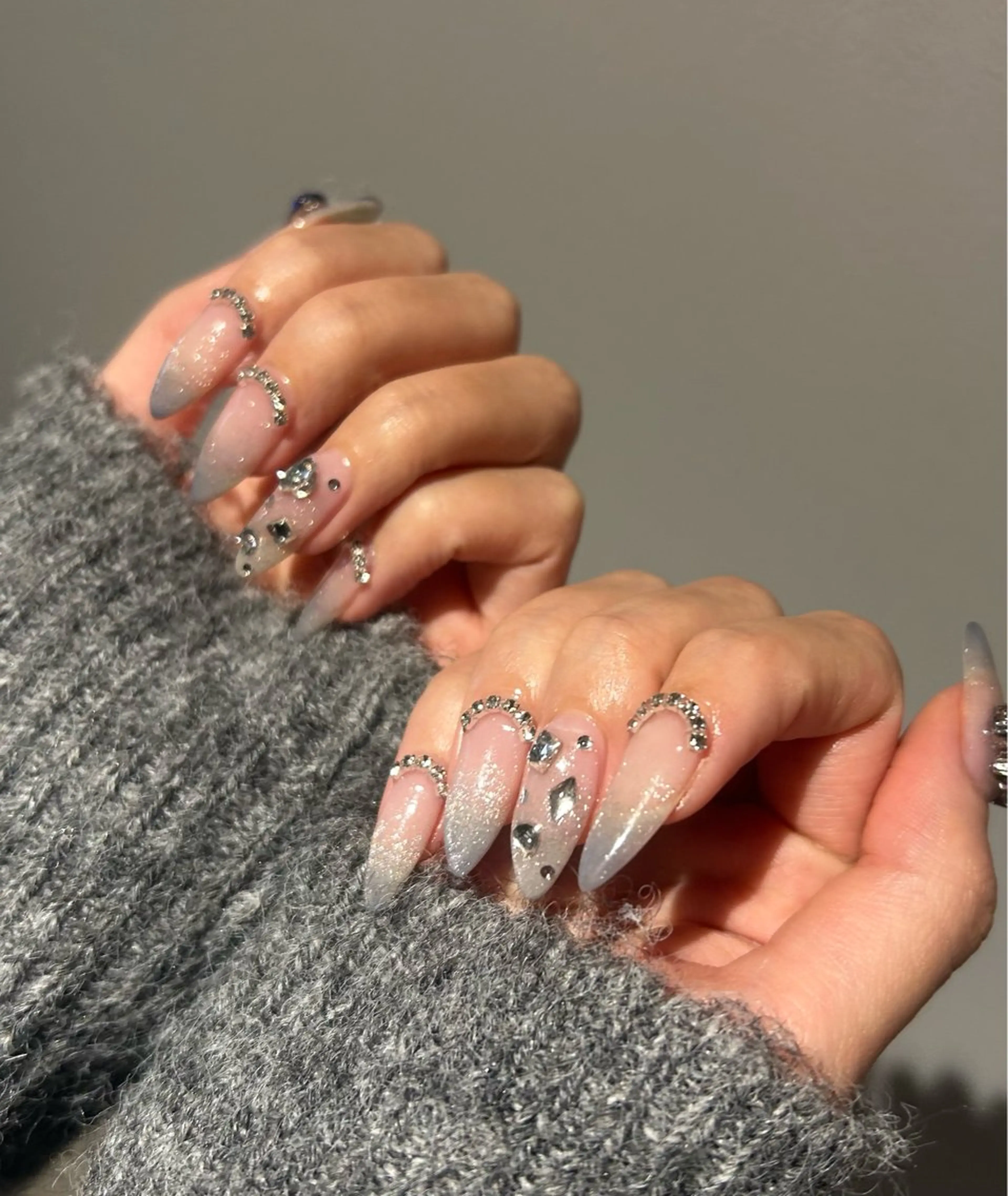 ネイル ブルー グラデーション マグネットネイル SEINA_ NAIL🐈‍⬛💗のネイルデザイン