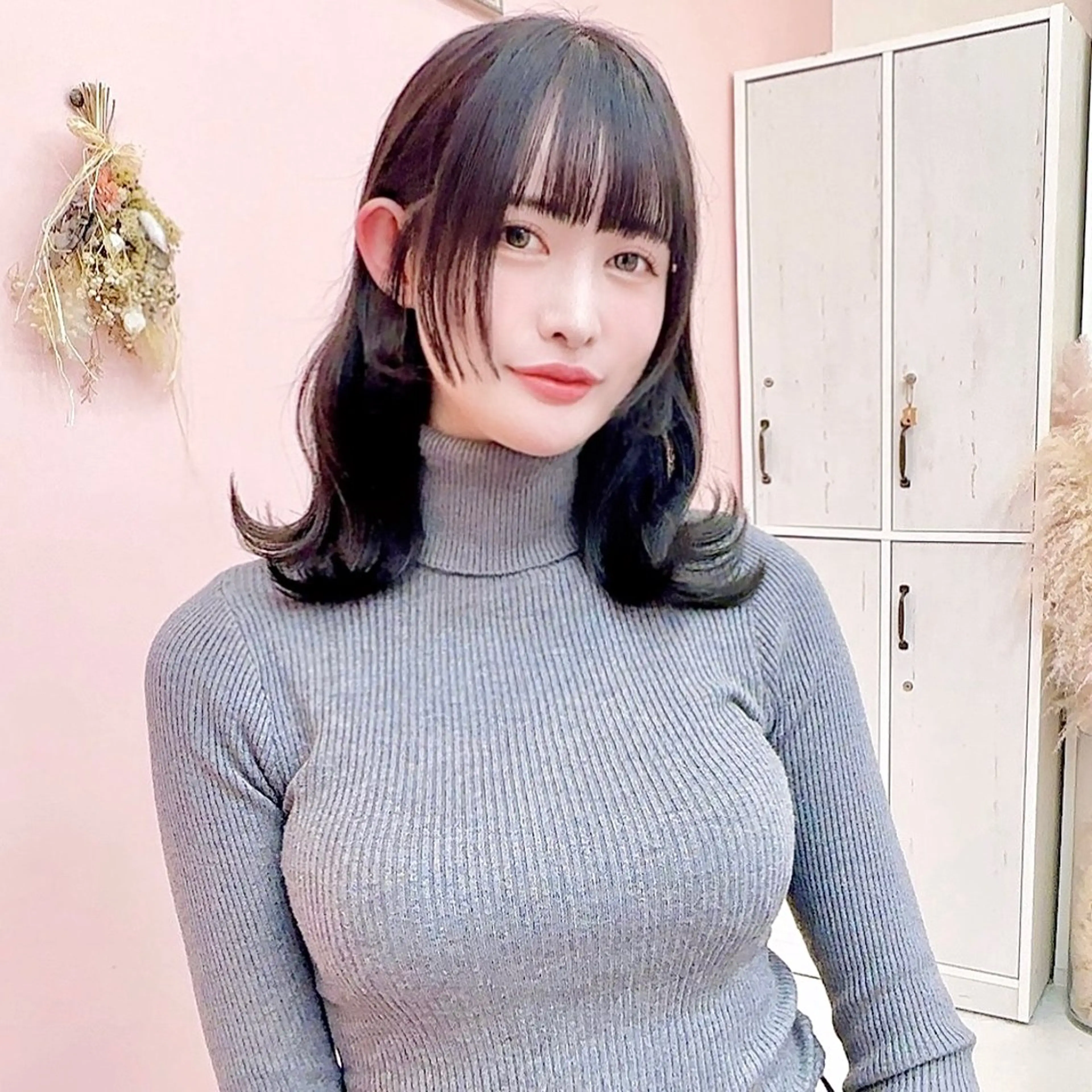 ミディアム 姫カット 韓国風ヘア レイヤーカット 外ハネヘア 韓国ヘア&透けカラー keita🇰🇷のヘアスタイル