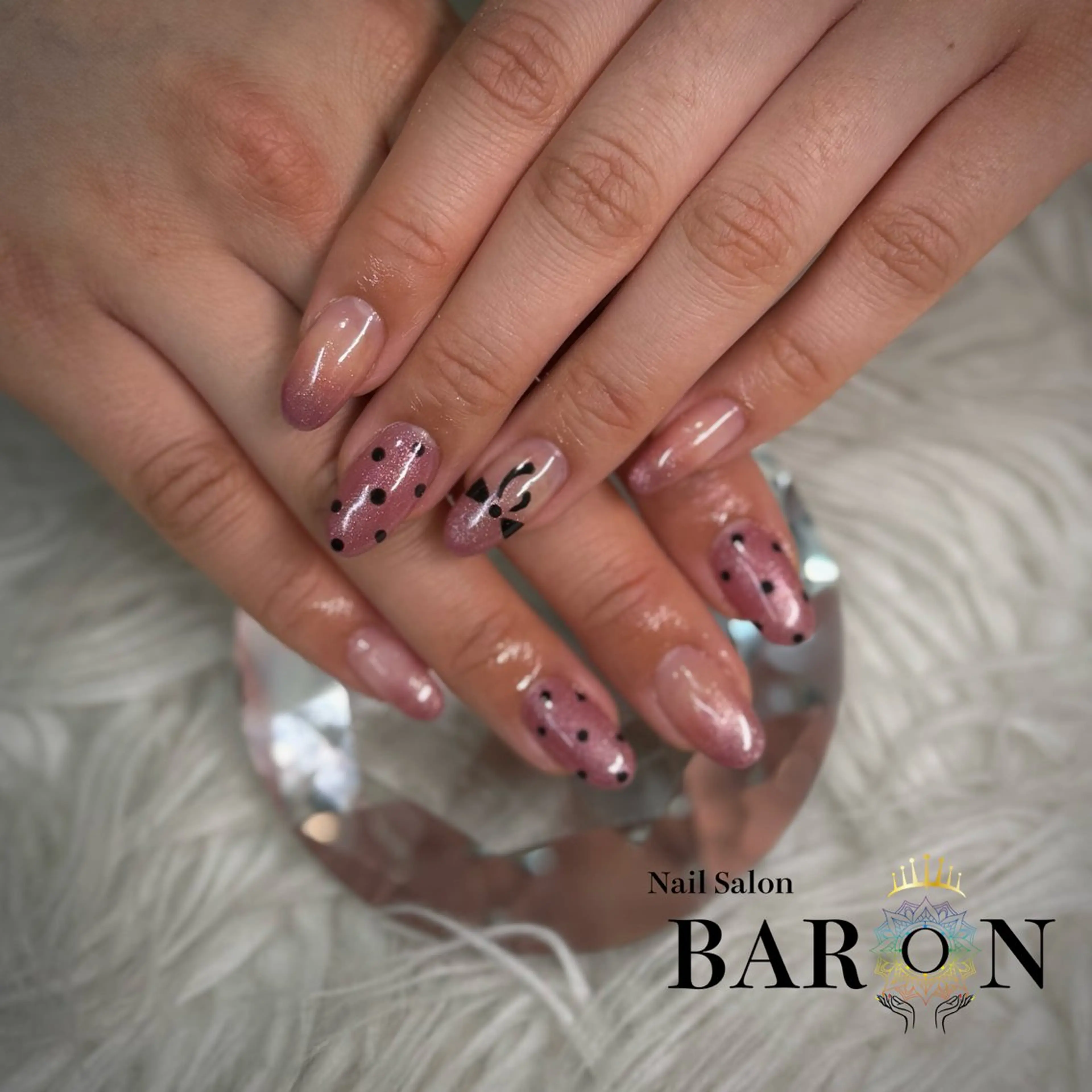 ネイル ドット リボン ハンドネイル YOSHINO ♛︎BARON♛︎のネイルデザイン