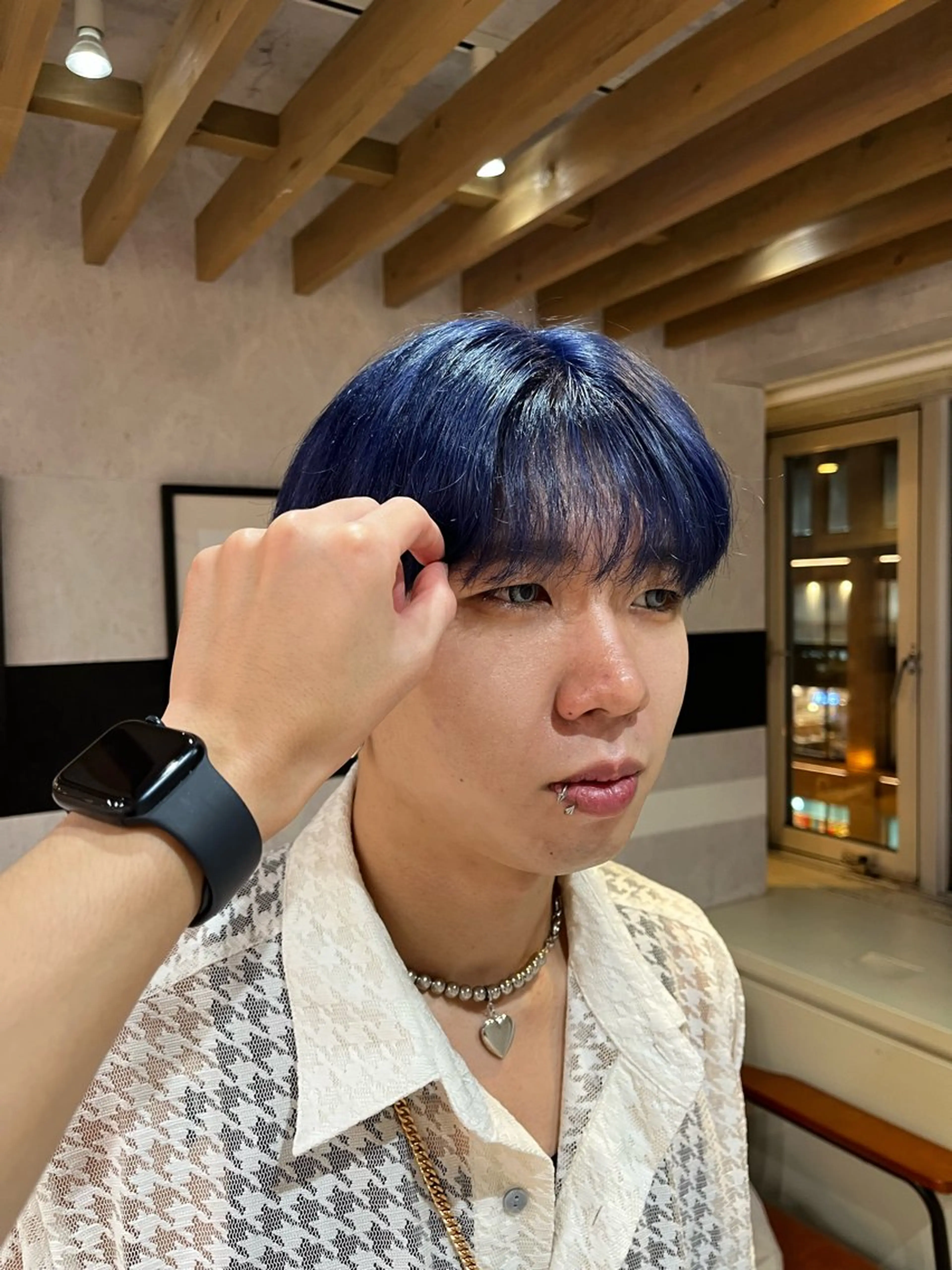 カラー ブリーチ ブルーカラー Tsubasa / 札幌美容師のヘアスタイル